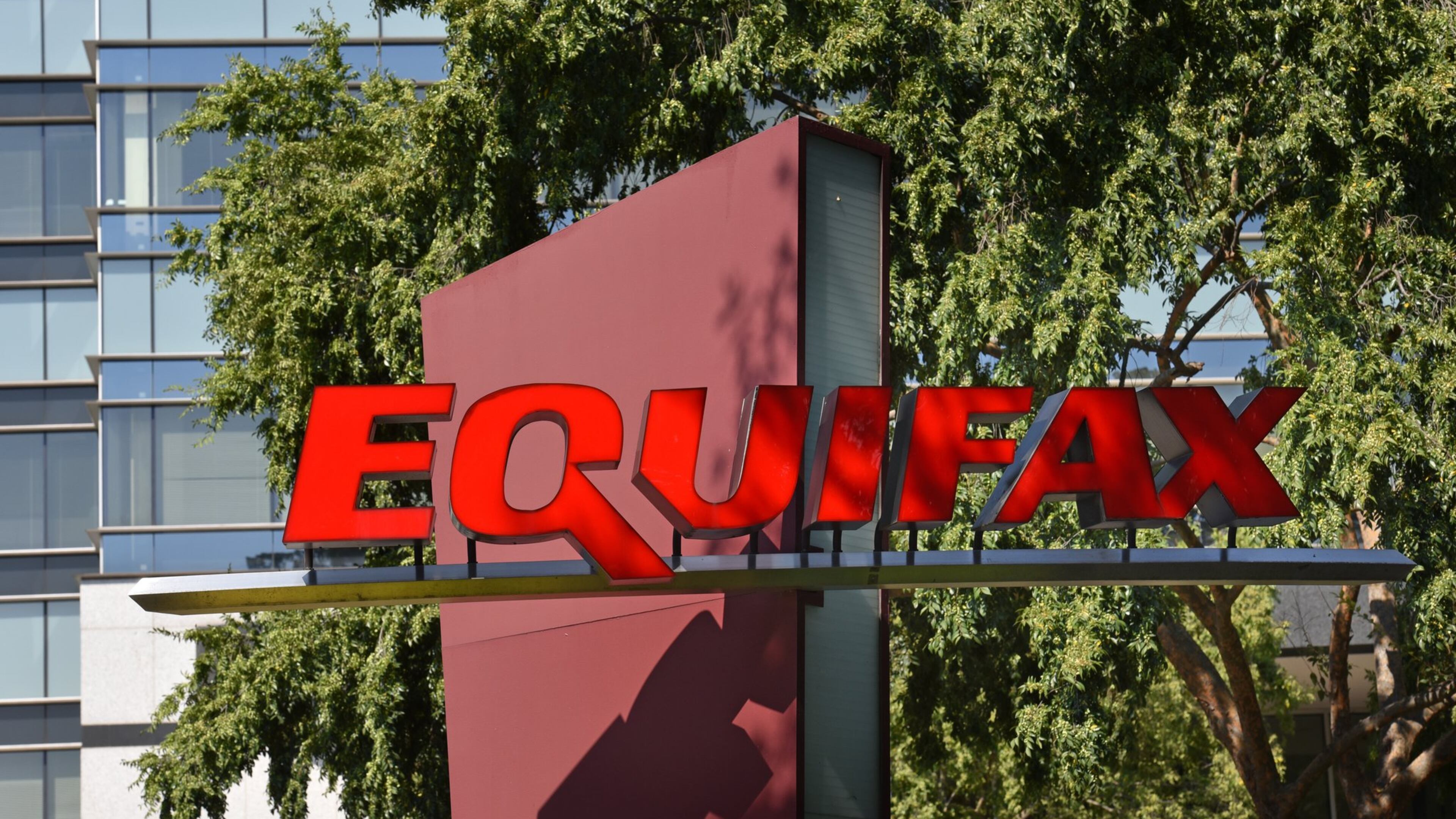 Exterior of Equifax Corporate Headquarters on Peachtree Street in Atlanta. HYOSUB SHIN / HSHIN@AJC.COM