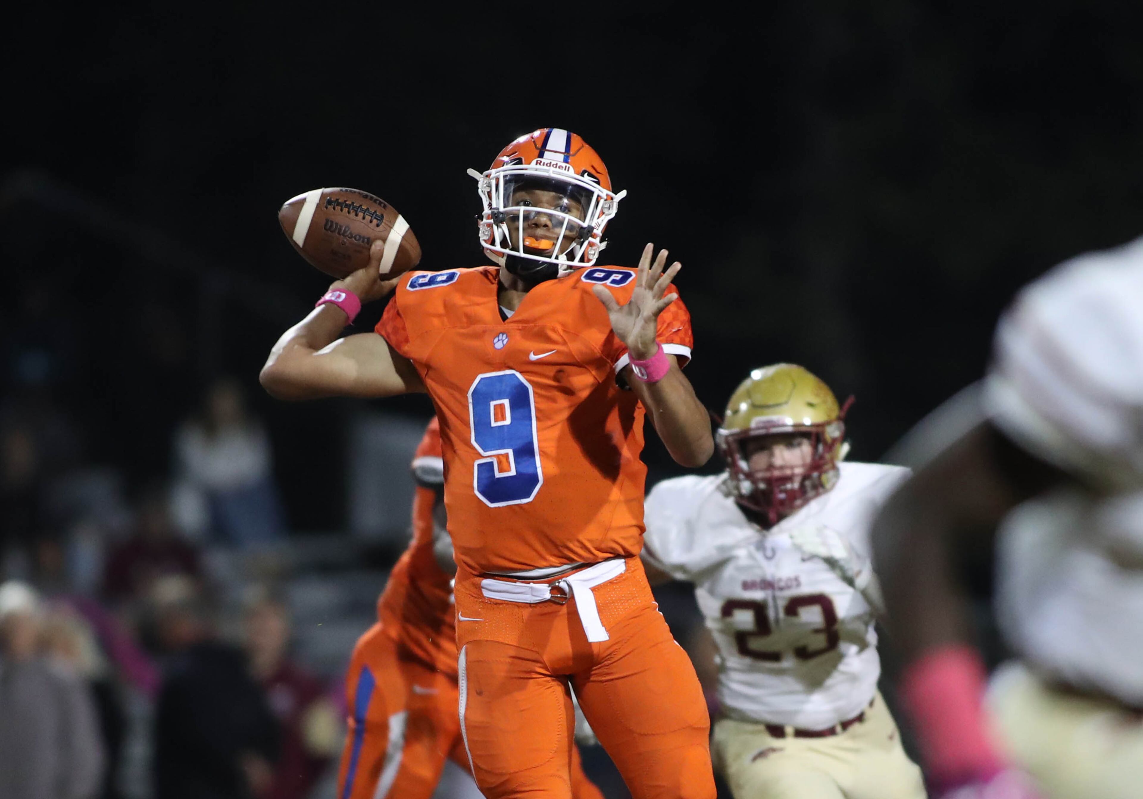 October 20, 2017 - Lilburn, Ga: Parkview quarterback Fred Payton (10) attempts a pass in the first half of their game against Brookwood at Parkview High School Friday, October 20, 2017, in Lilburn, Ga.. PHOTO / JASON GETZ
