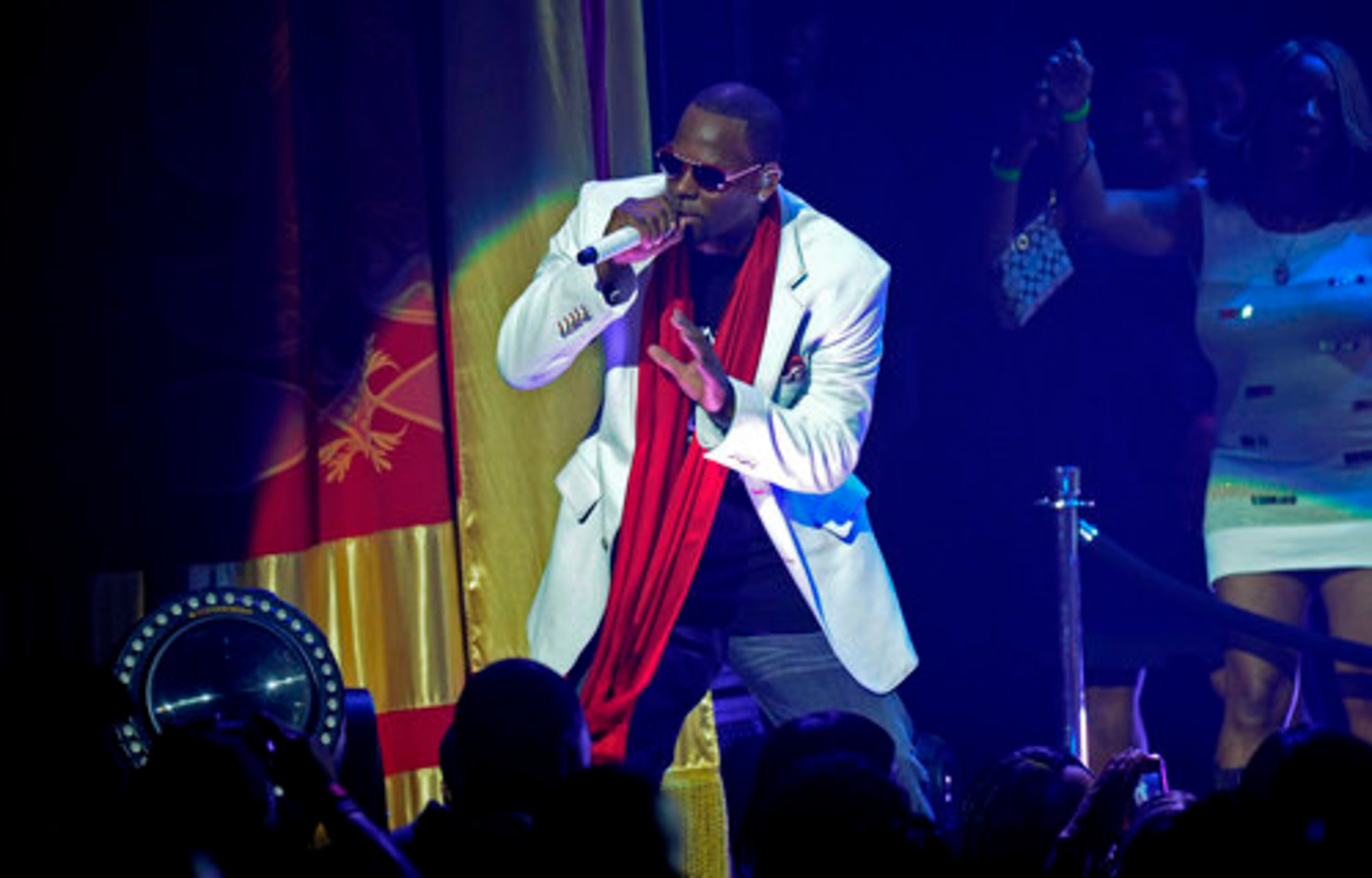 Kelly later continued the show.