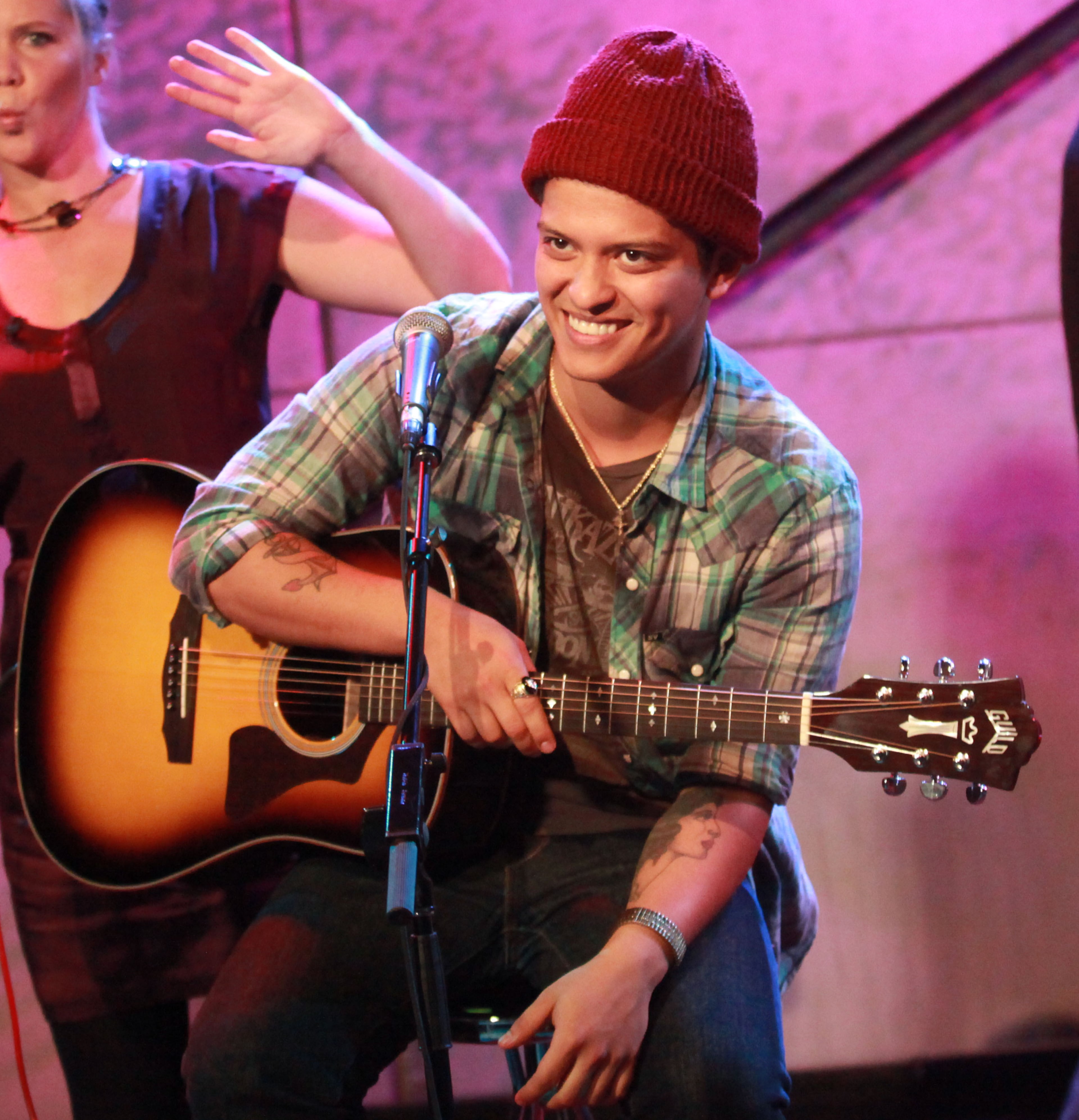 NEW YORK - SEPTEMBER 29: Musician Bruno Mars performs on "A Different Spin With Mark Hoppus" at the fuse Studios on September 29, 2010 in New York City. (Photo by Astrid Stawiarz/Getty Images)