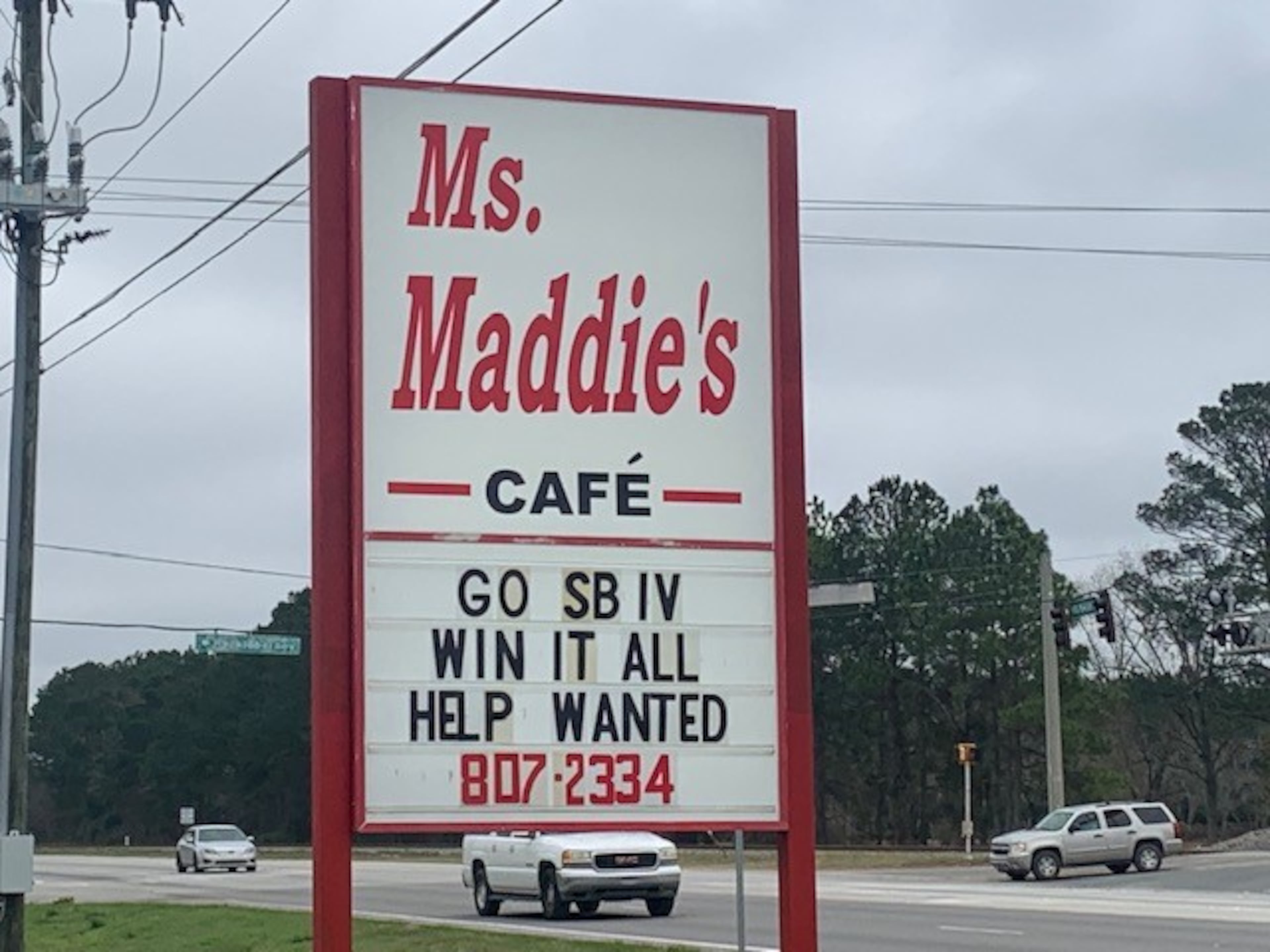 There are plenty of signs in and around Blackshear, Ga., the home town of Stetson Bennett, supporting the Georgia starting quarterback.