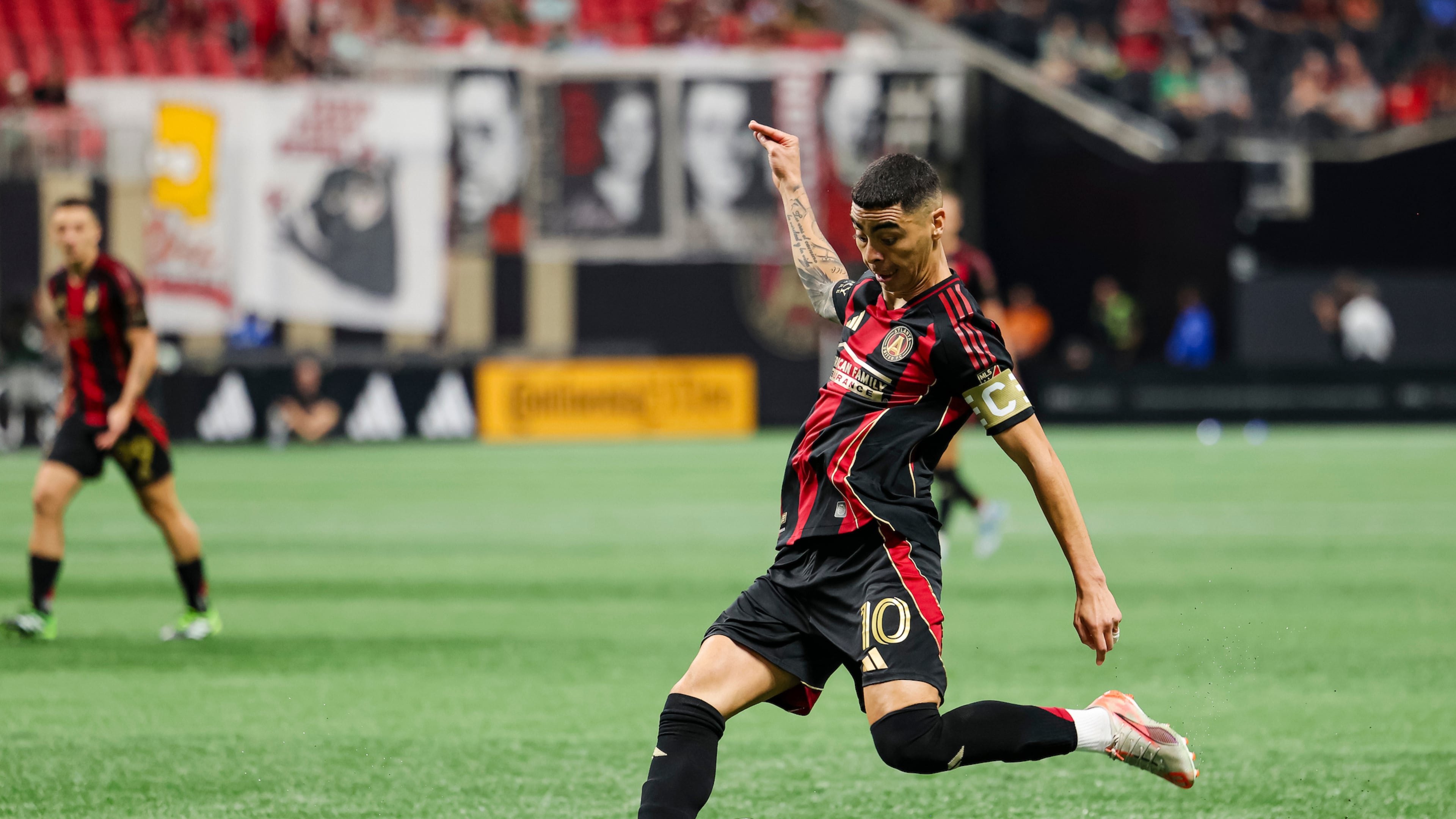 Atlanta United's Miguel Almirón makes a pass against San Diego on Saturday, Sept. 20, 2025, at Mercedes-Benz Stadium in Atlanta. Almirón had the Five Stripes' lone goal on a penalty kick in the 61st minute. (Casey Sykes/Atlanta United)