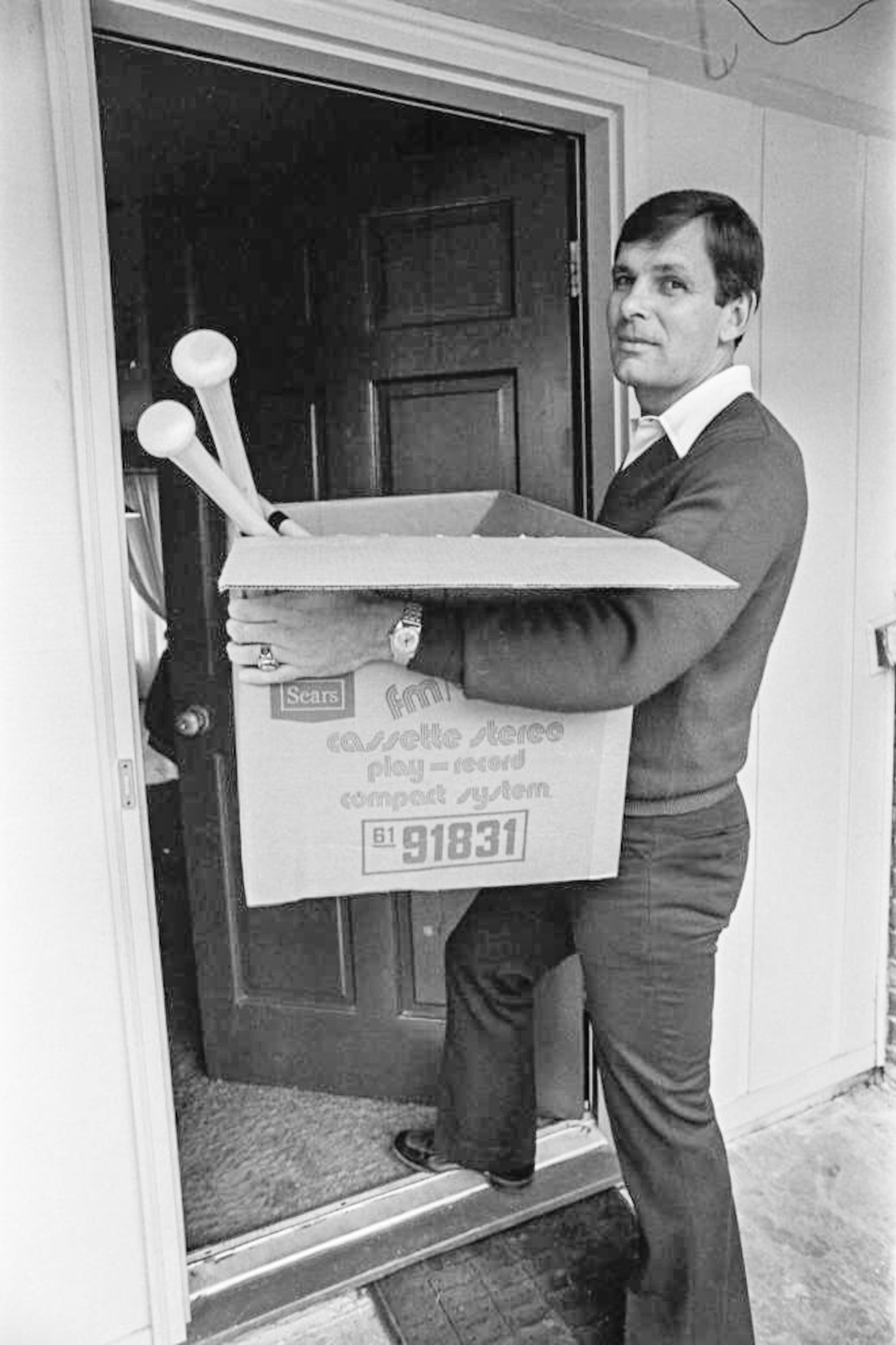 New Atlanta Braves' manager Bobby Cox moving in to his new home, January 1978.