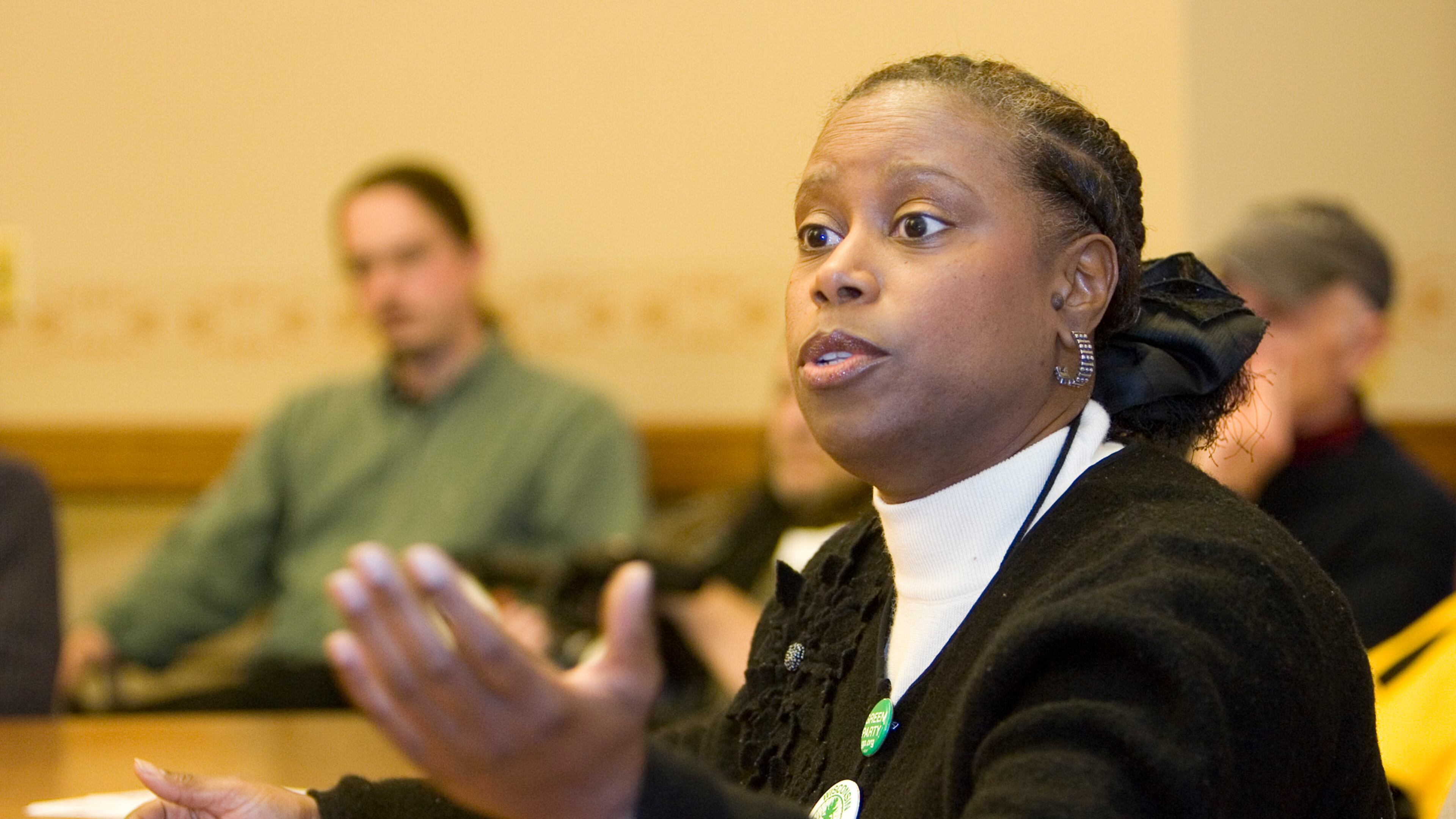 Cynthia McKinney, a former Georgia congresswoman, talks at a news conference Tuesday, Dec. 11, 2007, in Madison, Wis. where she was seeking the nomination of the Green Party for president. (AP Photo/Andy Manis)