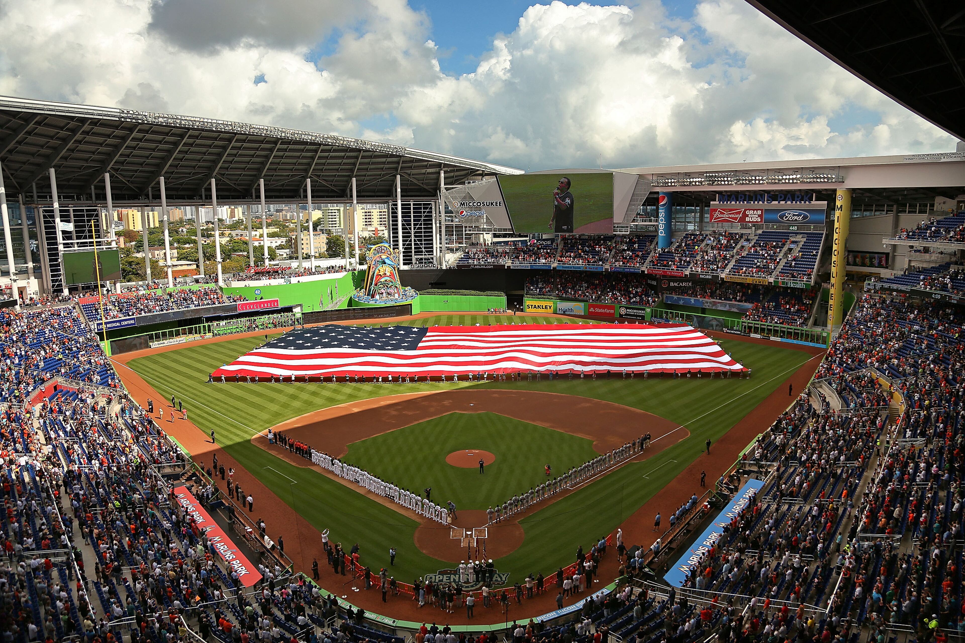 MIAMI, FL - APRIL 06: A general view of Marlins Park during Opening Day between the Miami Marlins and the Atlanta Braves on April 6, 2015 in Miami, Florida. (Photo by Mike Ehrmann/Getty Images)