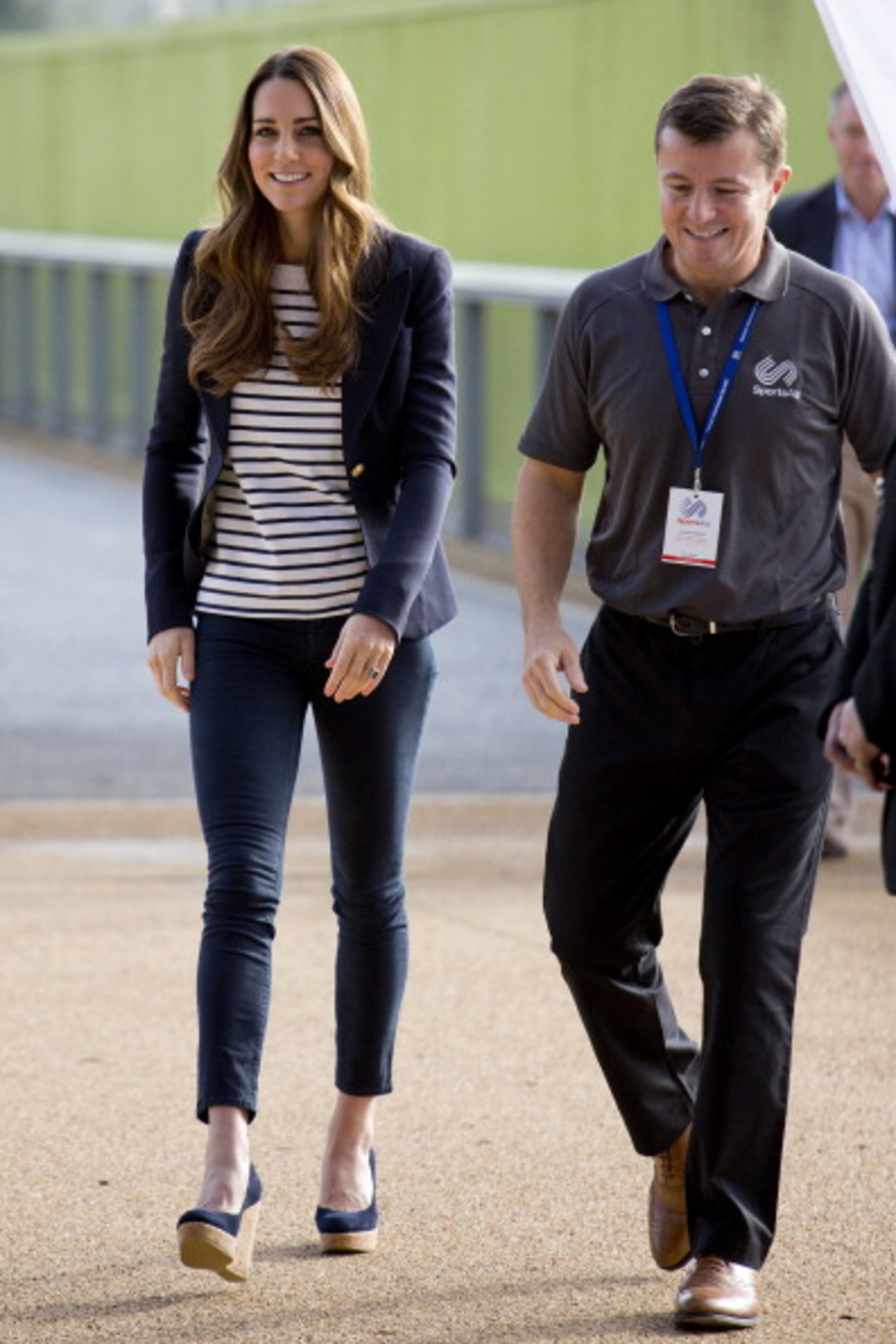 Catherine, Duchess of Cambridge attends a Sportaid Athlete Workshop at Queen Elizabeth Olympic Park on October 18, 2013 in London, England. (Photo by David Bebber - WPA Pool /Getty Images)