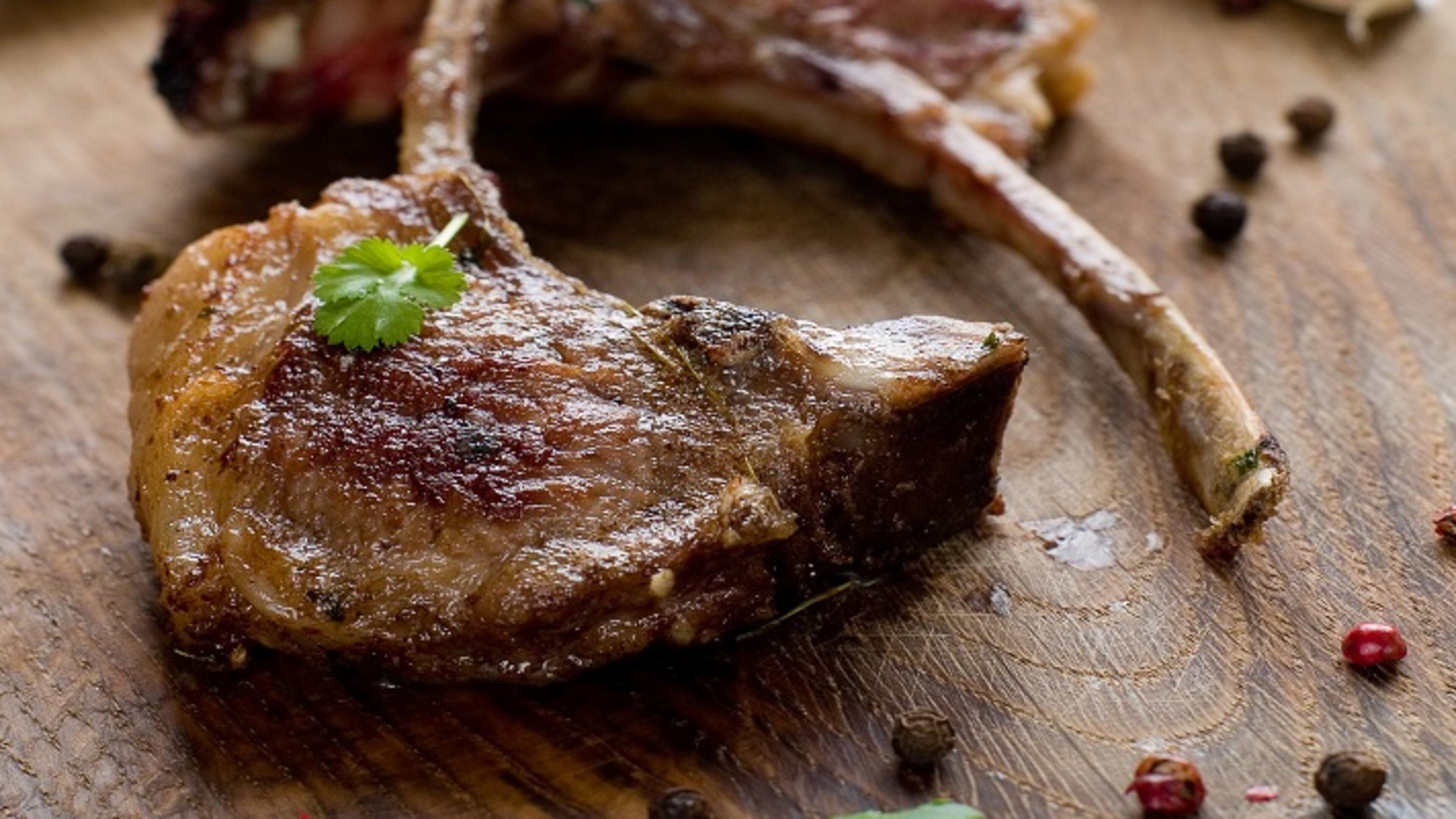 Grill or cast iron for lamb? Why not both? (Viktorija Puke/Dreamstime/TNS)