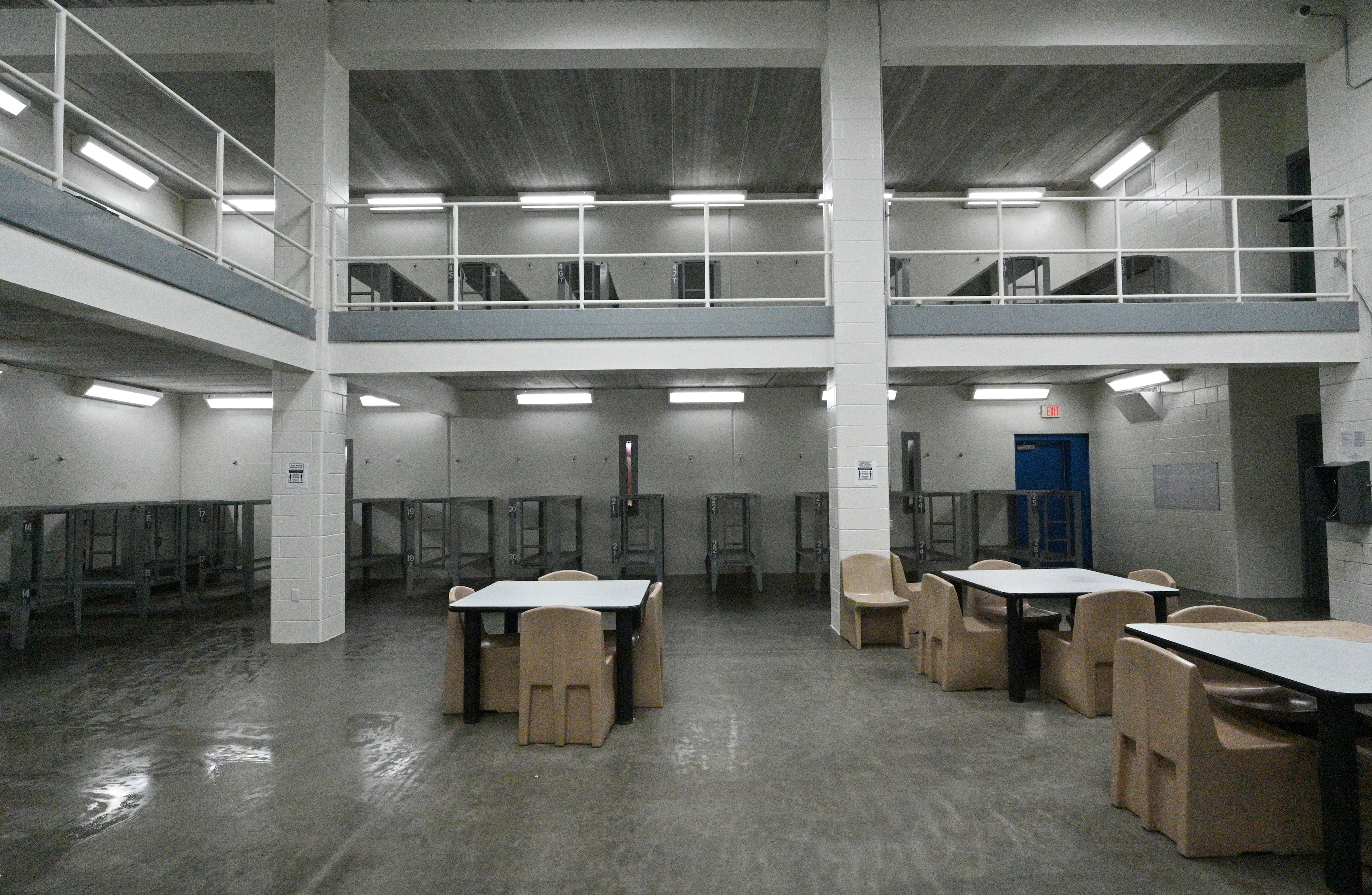 The interior of the Irwin County Detention Center in Ocilla. (Hyosub Shin/AJC 2021)