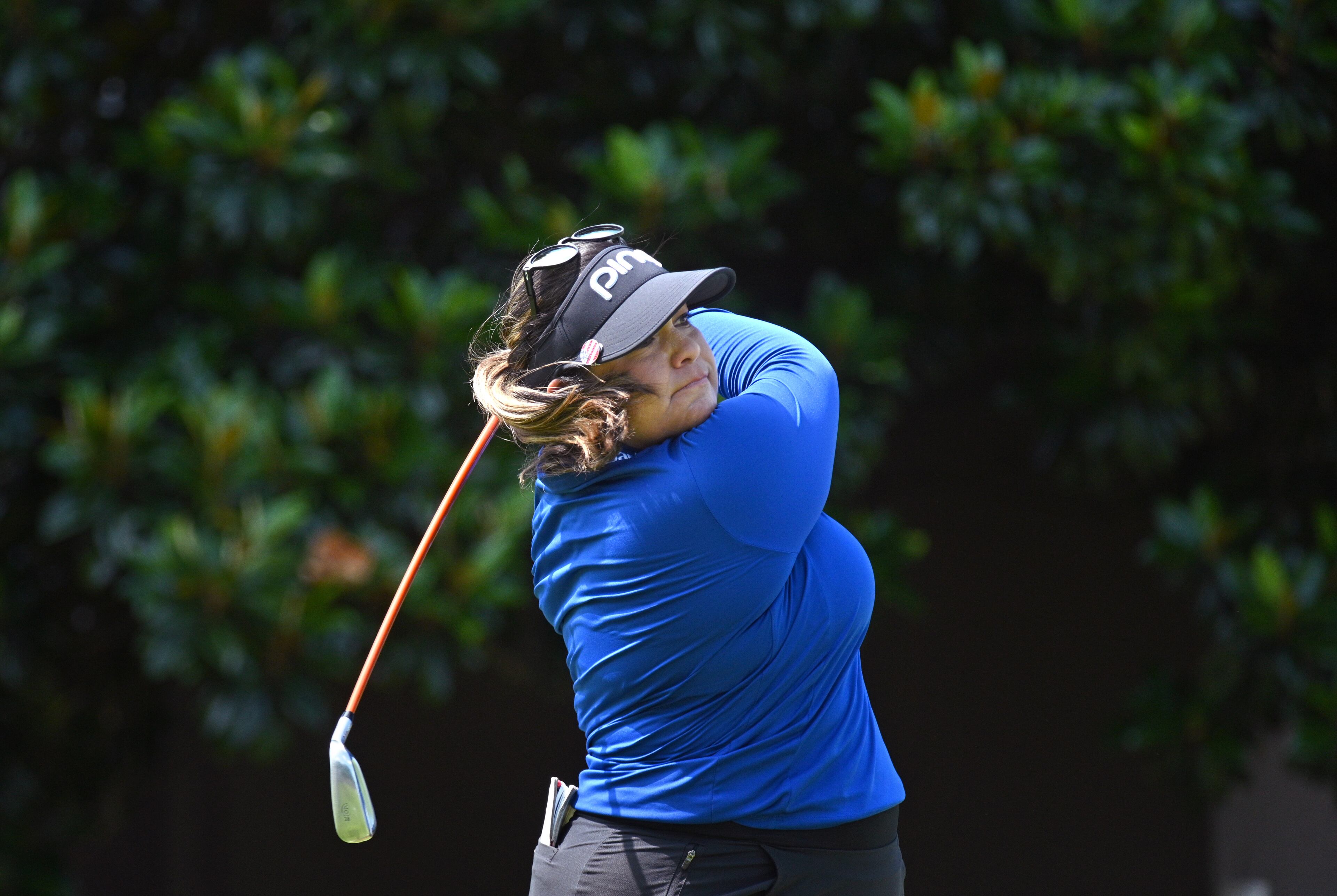 Lizette Salas tees off on the 4th hole. (Hyosub Shin / Hyosub.Shin@ajc.com)