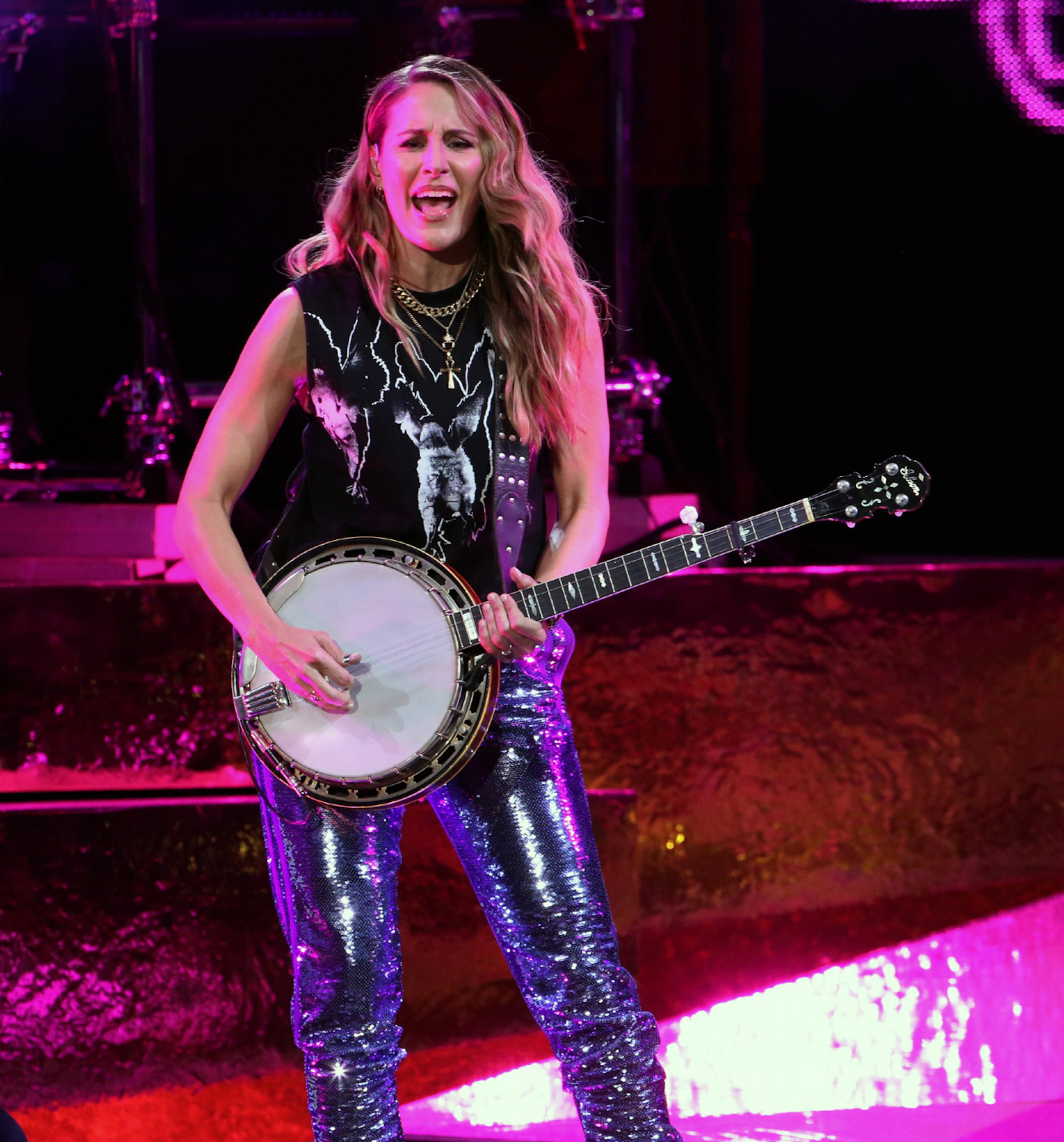The Chicks, featuring Emily Strayer, performed for a sellout crowd Saturday night, July 16, 2022, at Ameris Bank Amphitheatre in Alpharetta. (Photo: Robb Cohen for The Atlanta Journal-Constitution)