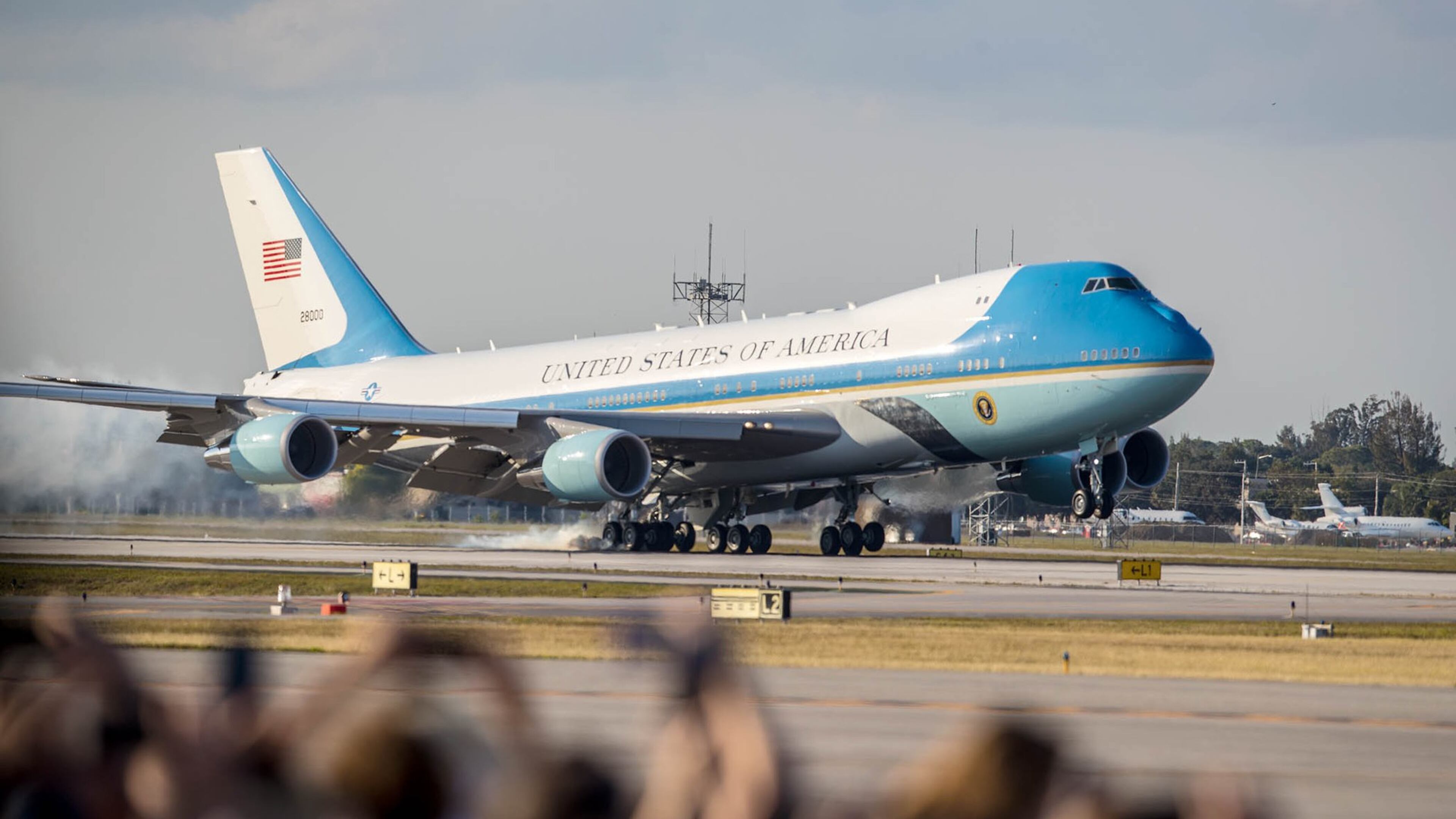 President Donald J. Trump aboard Air Force One touches down at Palm Beach International Airport in West Palm Beach, Florida on Friday, February 3, 2017. Trump will be spending the weekend at his Mar-a-Lago estate in Palm Beach. (Allen Eyestone /The Palm Beach Post)
