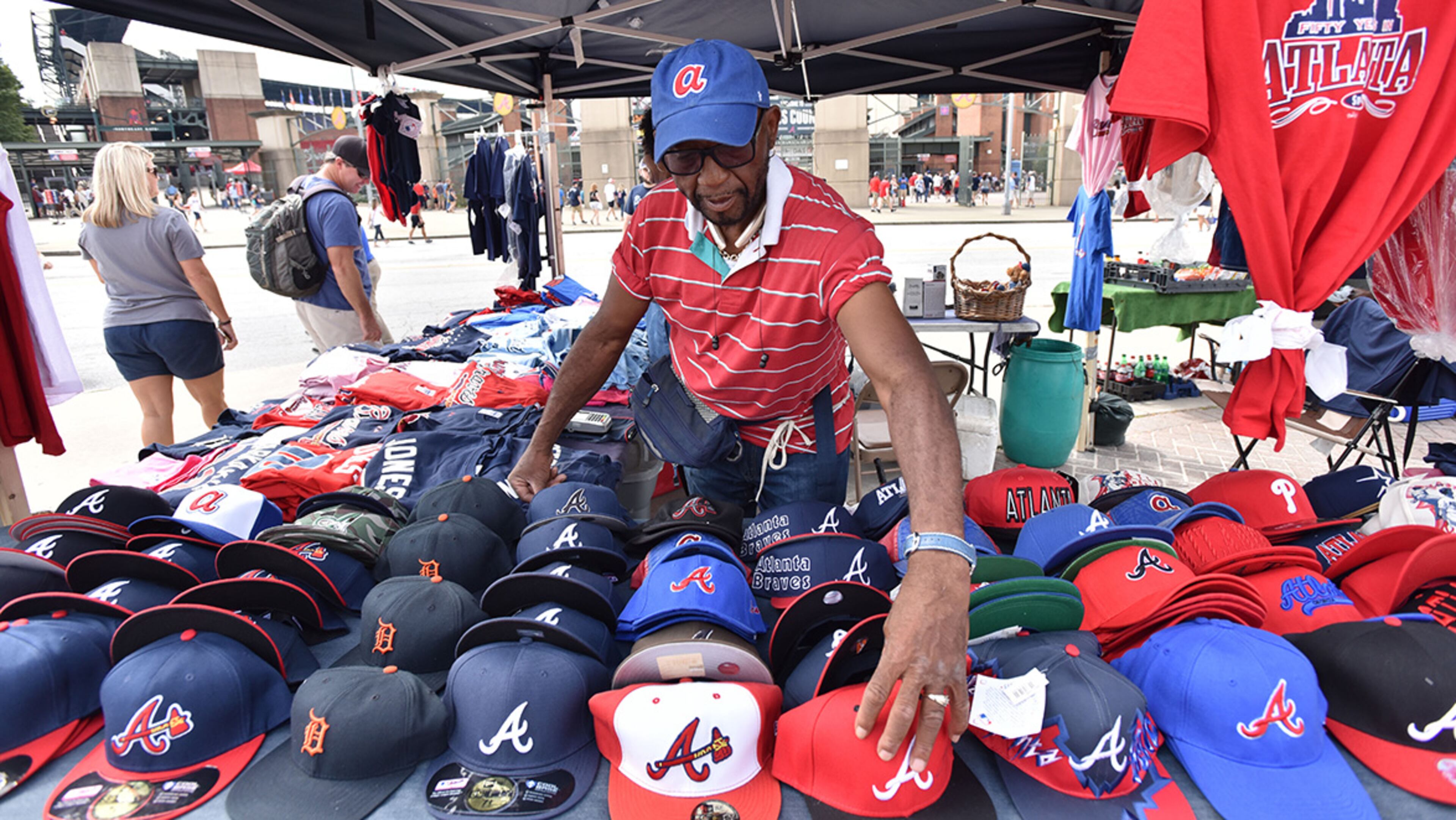 October 2, 2016 Atlanta - Stanley Hambrick who runs this vendor for years prepare for the final Atlanta Braves game against the Detroit Tigers at Turner Field on Sunday, October 2, 2016. HYOSUB SHIN / HSHIN@AJC.COM