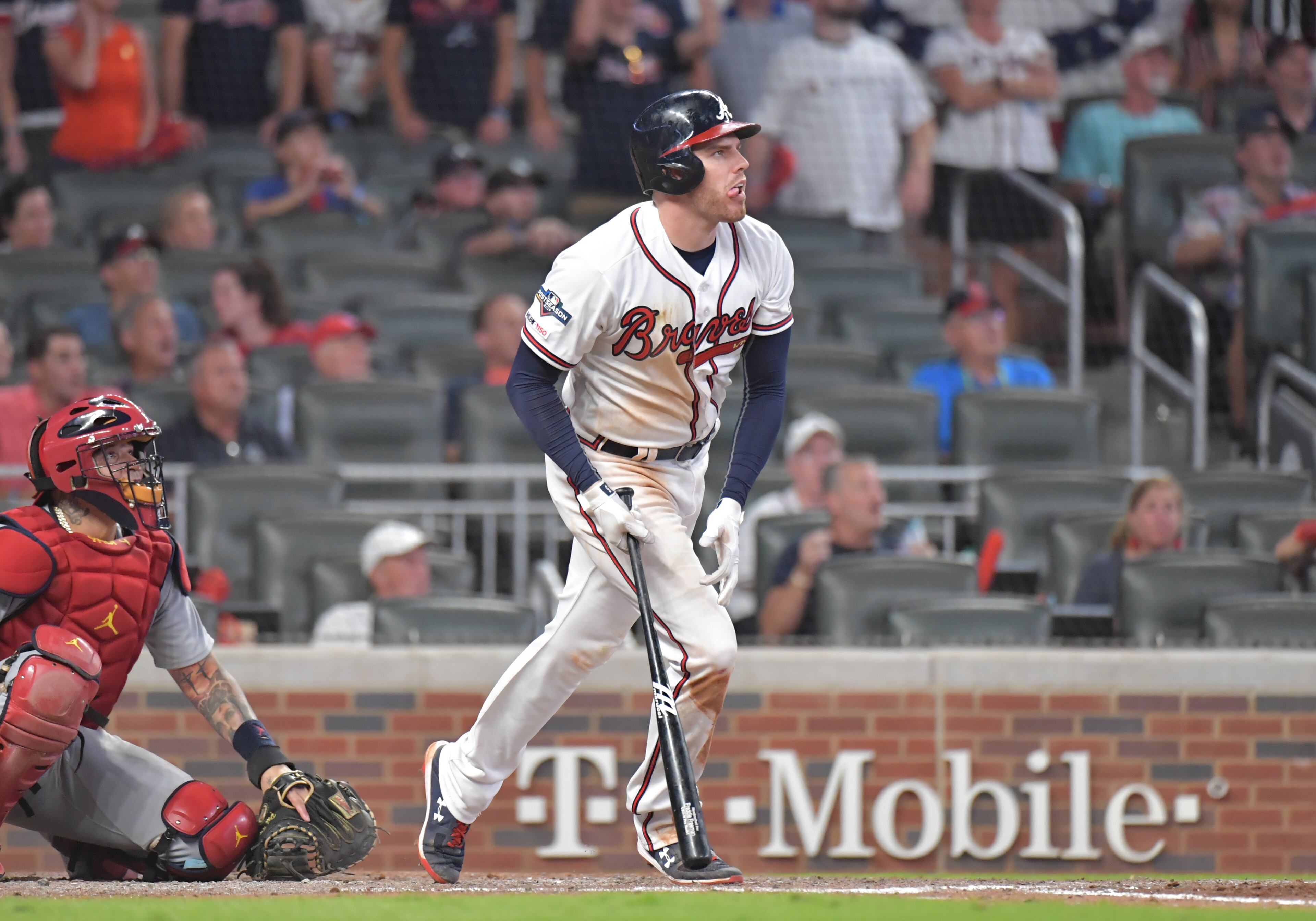 Braves first baseman Freddie Freeman (5) hits a home run. (Hyosub Shin / Hyosub.Shin@ajc.com)