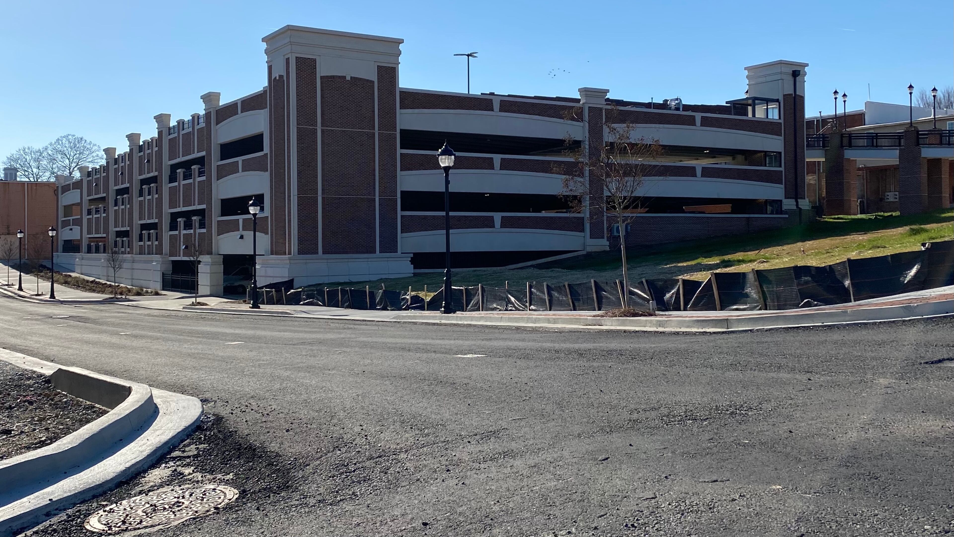Buford hopes to entice a project that may house singular or multiple commercial/office suites and residences near the city's new parking deck. (Photo by Karen Huppertz for the AJC)