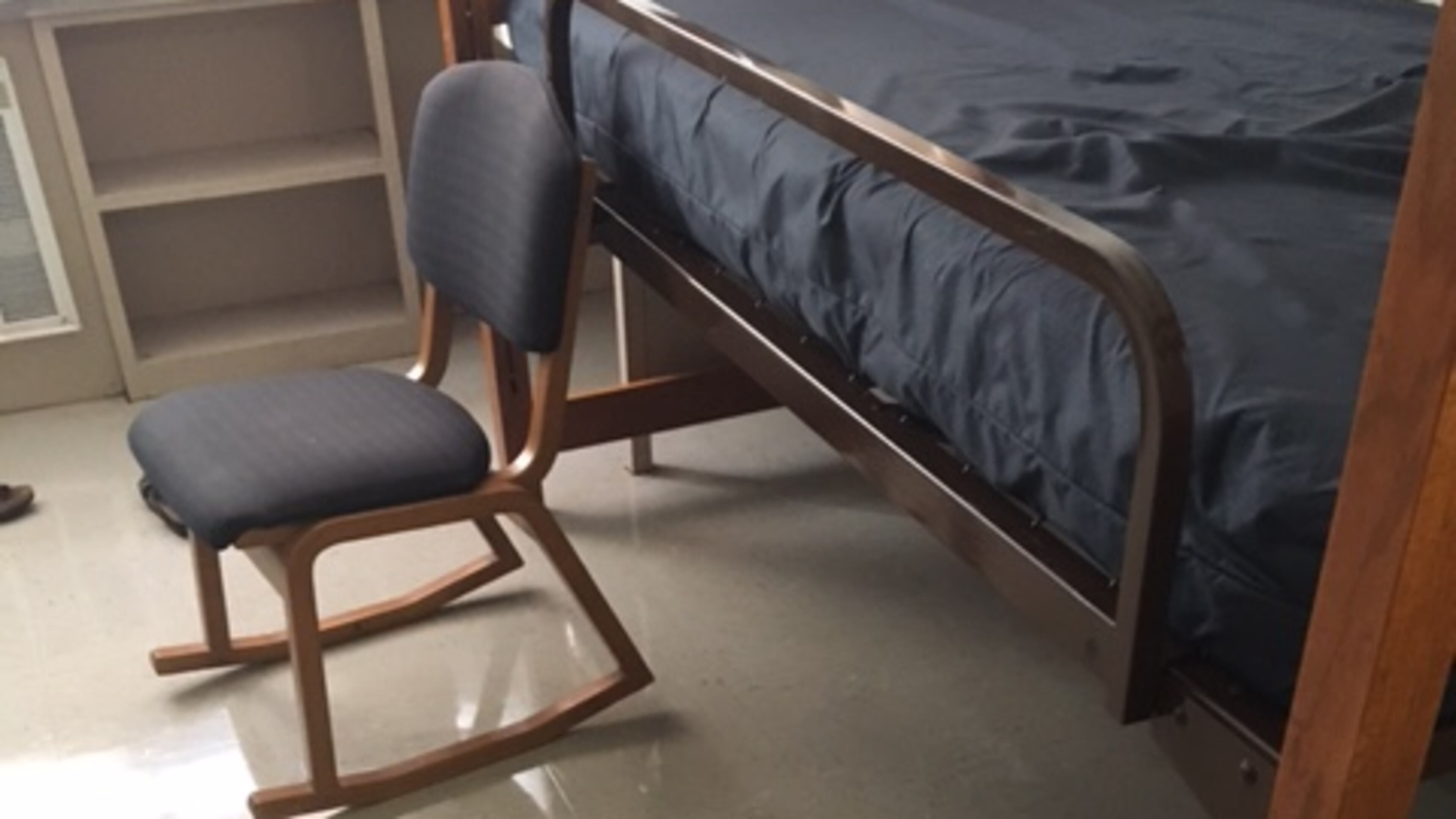 Parents attending UGA orientation with their kids can opt to rent their own dorm room, but they have to work to climb into the elevated bed, as AJC columnist Maureen Downey learned.