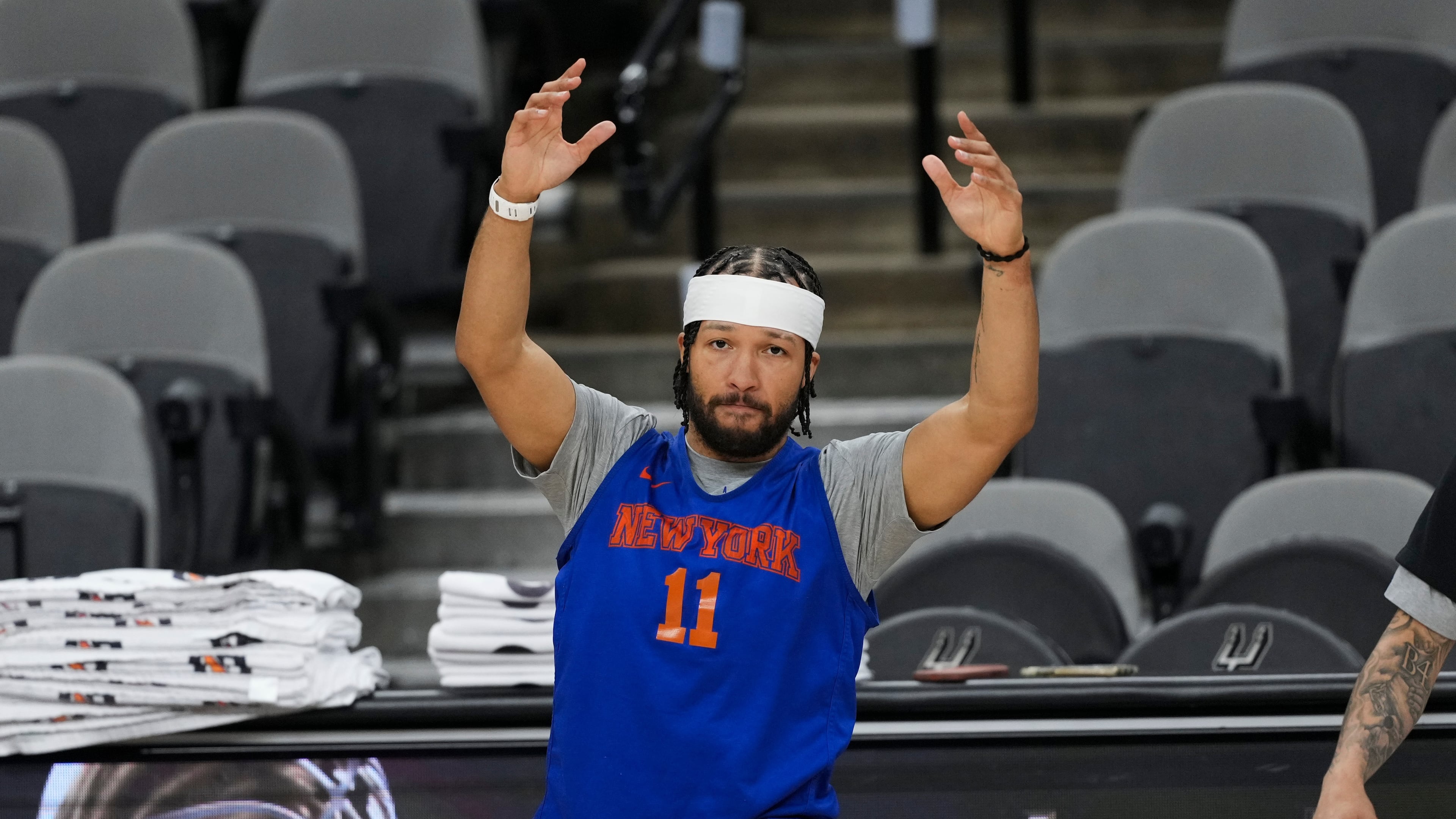New York Knicks guard Jalen Brunson stretches during a workout prior to the start of the NBA Finals basketball series against the San Antonio Spurs, Tuesday, June 2, 2026, in San Antonio. (AP Photo/Eric Gay)