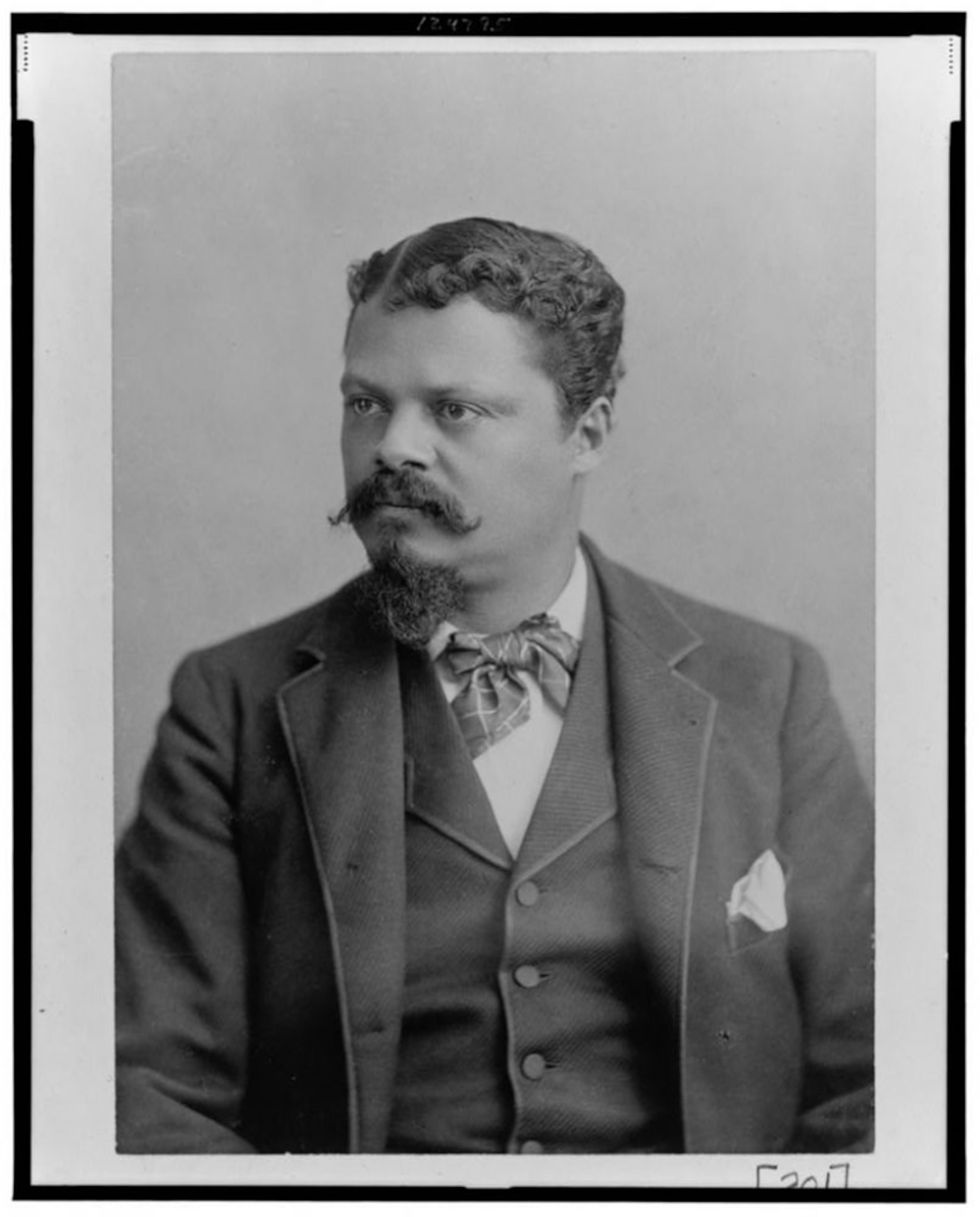 A self-portrait of Thomas Askew from 1899, courtesy of the Library of Congress.