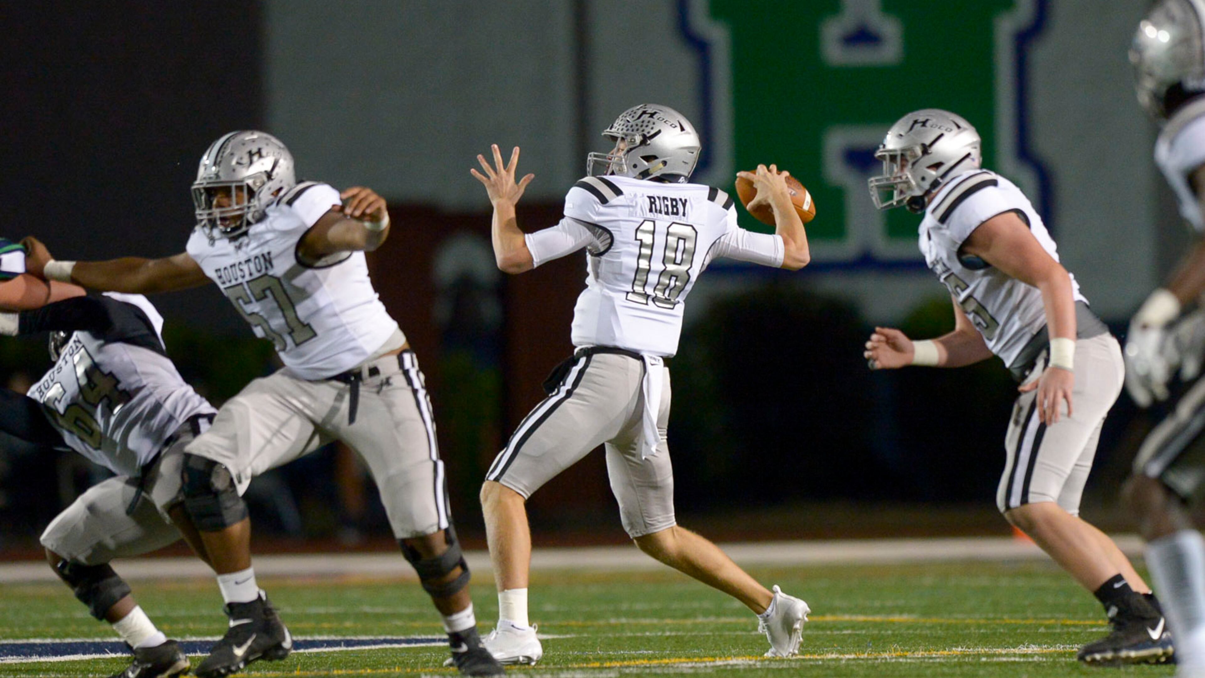 Houston County quarterback Max Rigby (18), a senior last season, led the Bears to a spot in the Class 6A, where they were eliminated by eventual champion Harrison. Friday, November 29, 2019. PHOTO/Daniel Varnado