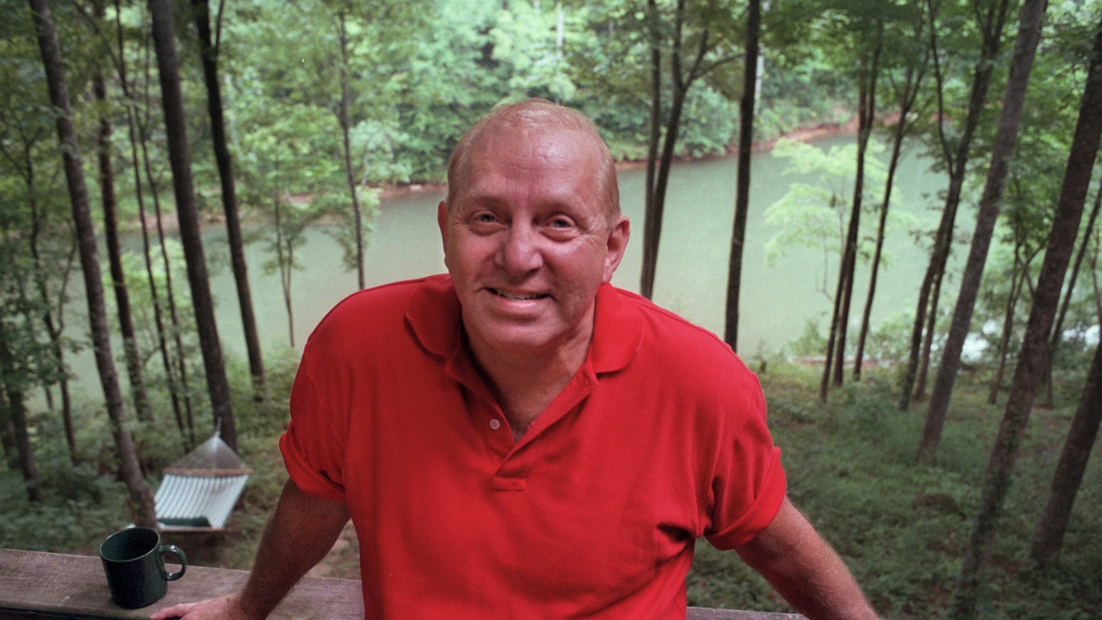 Carey Carter at his Blue Ridge Cabin in 2004. AJC file photo: William Berry