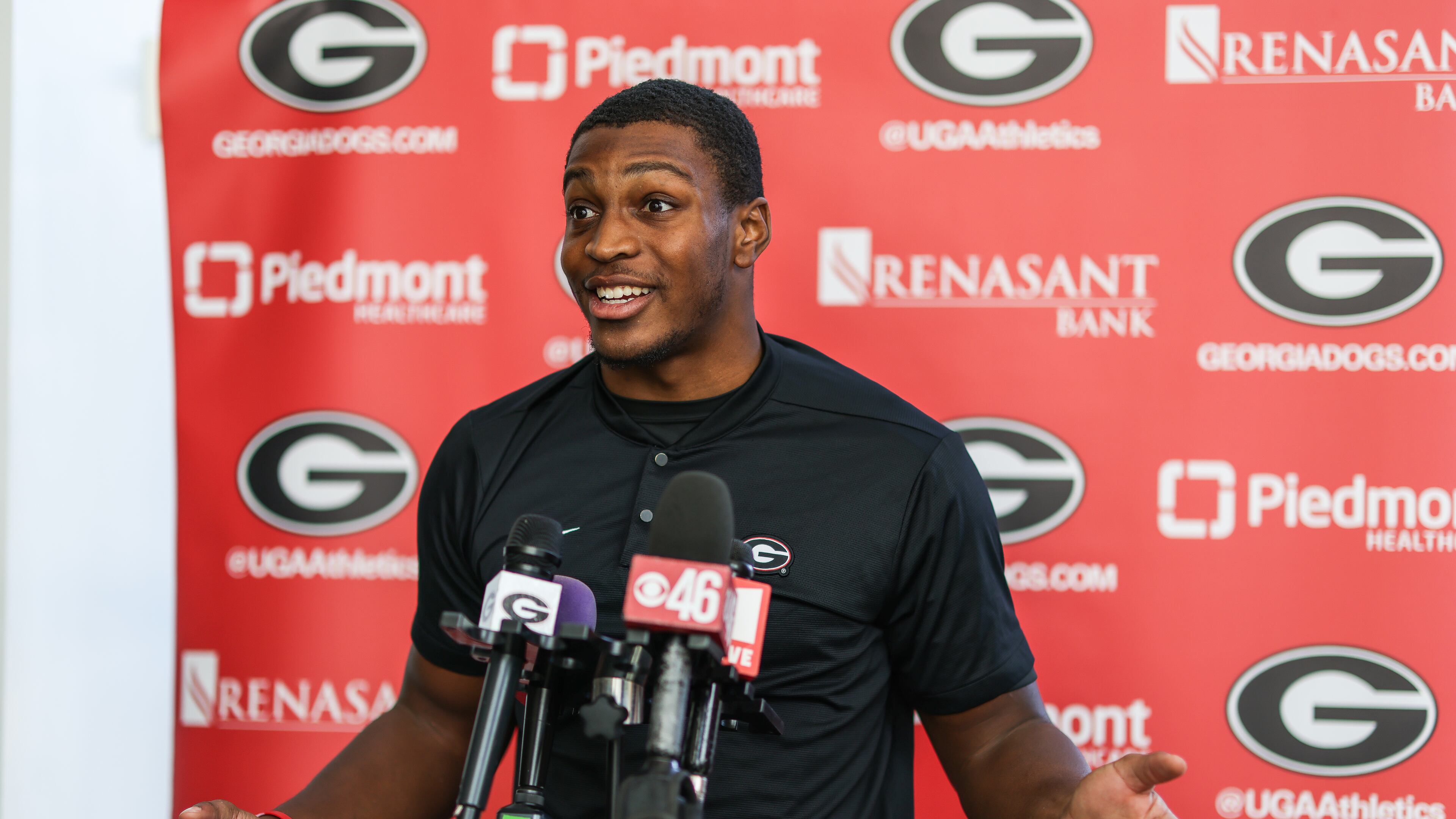 Georgia inside linebacker Channing Tindall (41) talks to reporters during a press conference at the Butts-Mehre Heritage Hall in Athens on Monday, Nov. 22, 2021. (Photo by Mackenzie Miles/UGA Athletics)