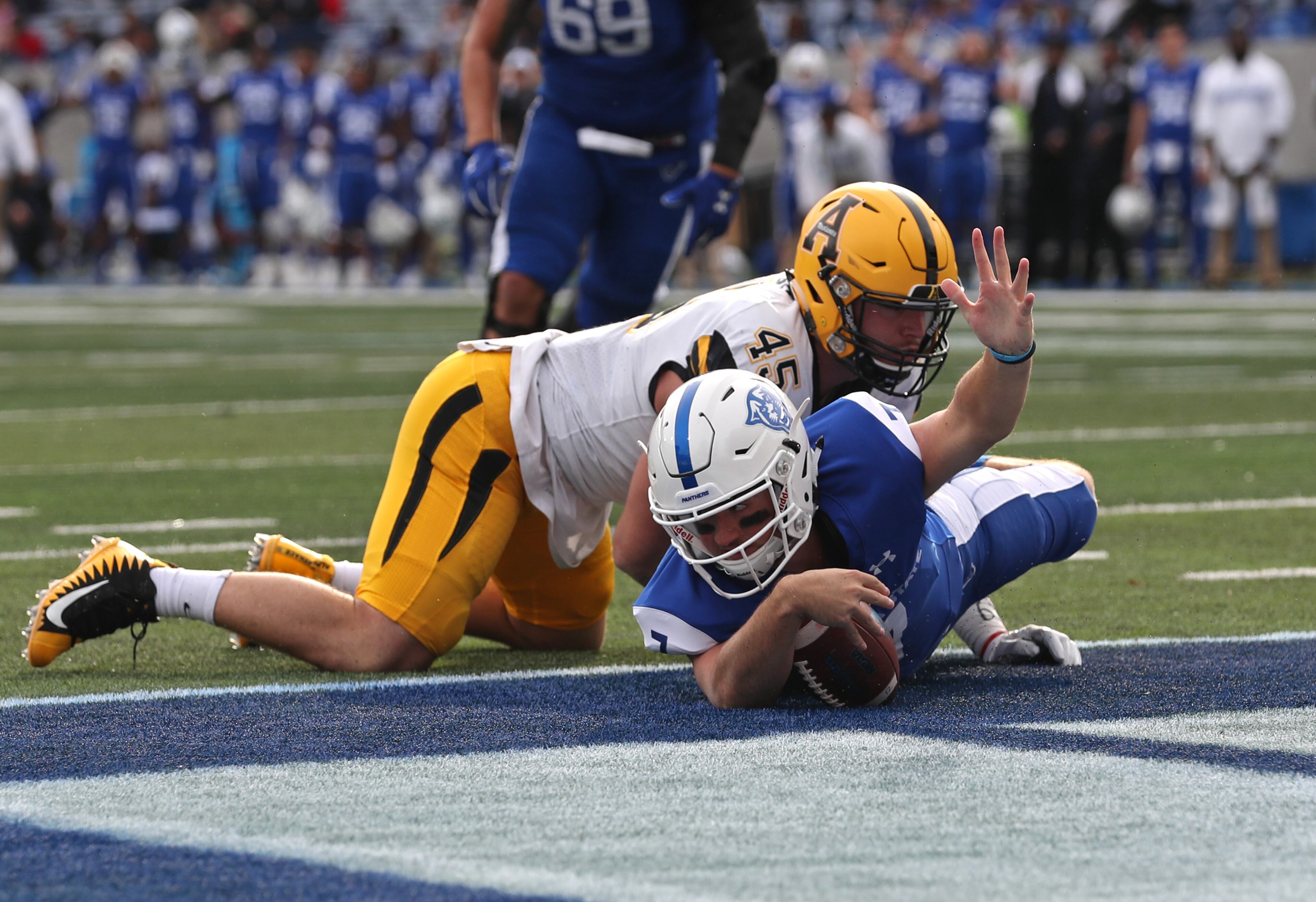 November 25, 2017 - Atlanta, Ga: Georgia State Panthers quarterback Conner Manning (7) celebrates after he scored a rushing touchdown in the first half of their game against the Appalachian State Mountaineers at GSU Stadium Saturday, November 25, 2017, in Atlanta. PHOTO / JASON GETZ