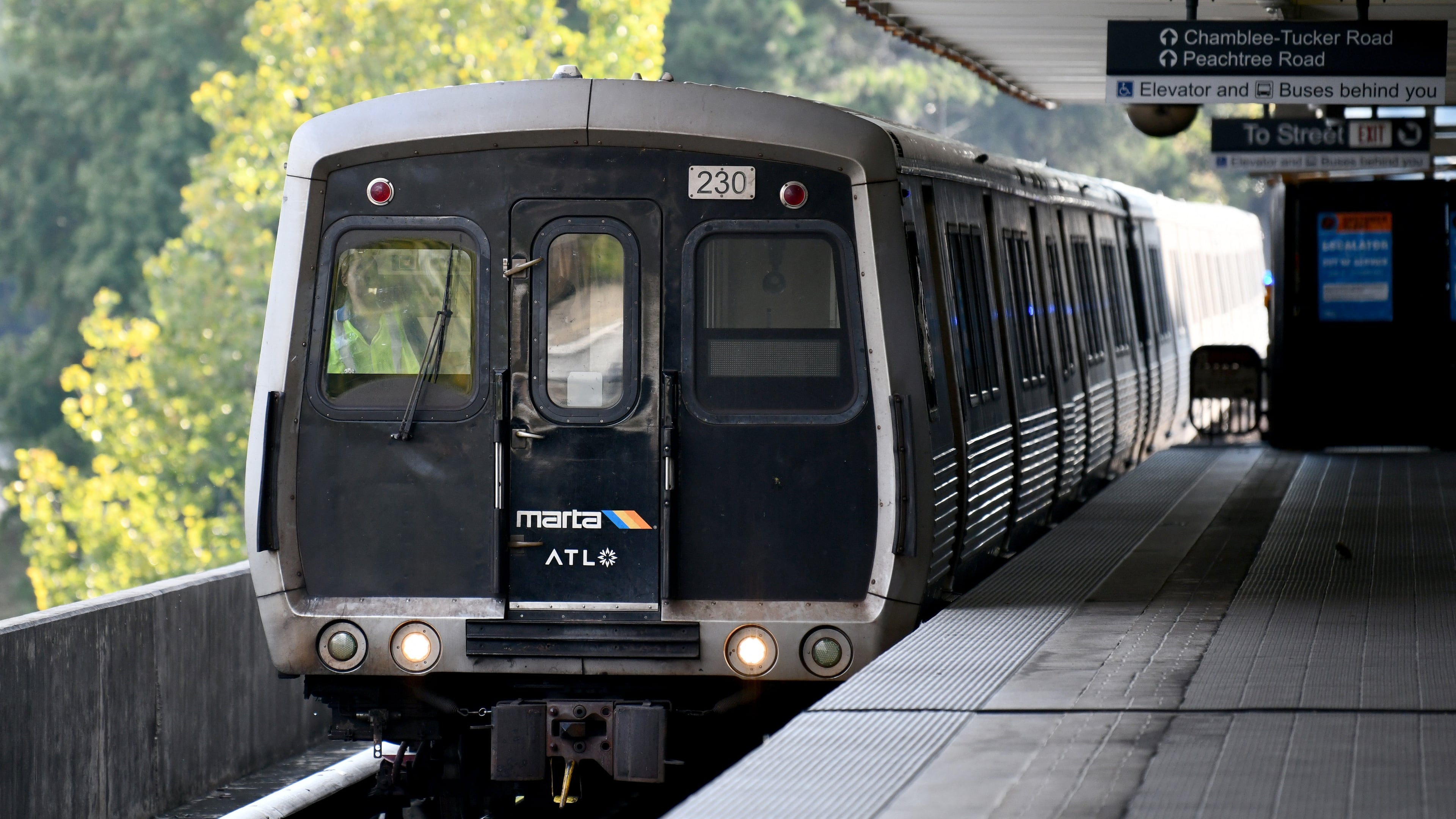 A MARTA train approaches Chamblee Station on the Gold Line in September 2025. (Hyosub Shin/AJC)