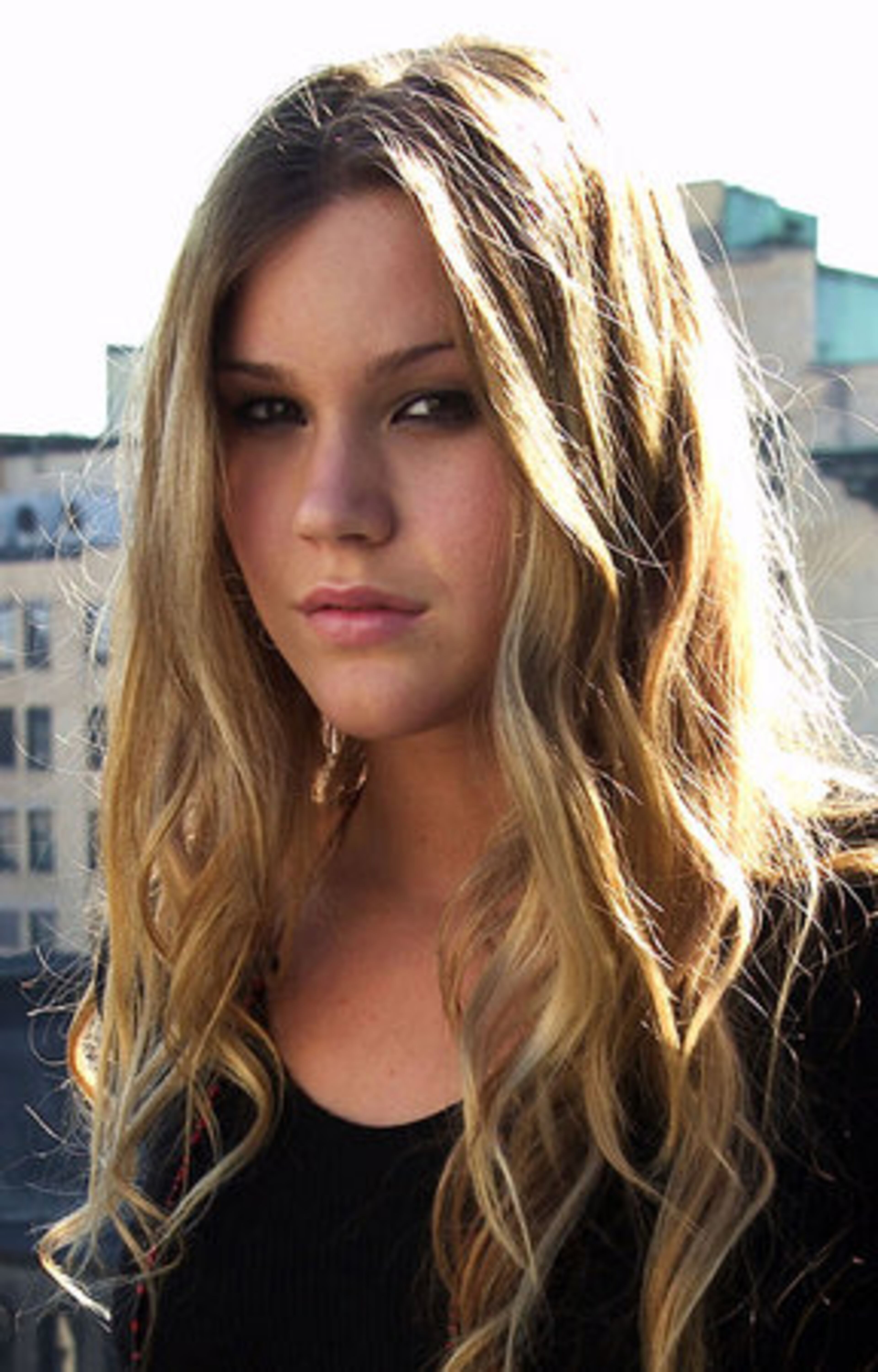 A royal wedding invitation was extended to singer Joss Stone, who performed at the Concert For Diana at London's Wembley Stadium in 2007.