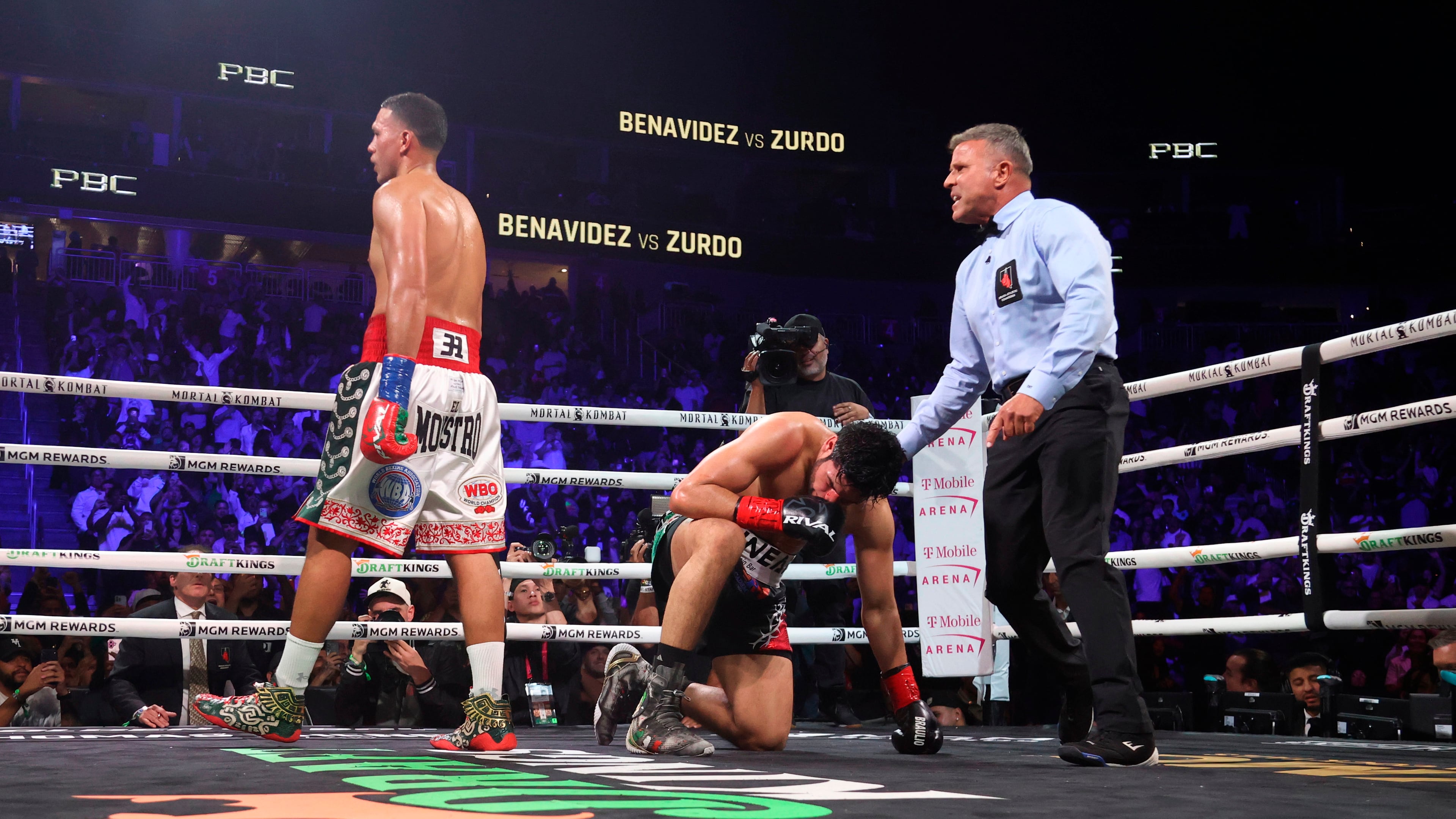 David Benavidez reacts after knocking down Gilberto Ramirez in a cruiserweight championship boxing match Saturday, May 2, 2026, in Las Vegas. (AP Photo/Ian Maule)