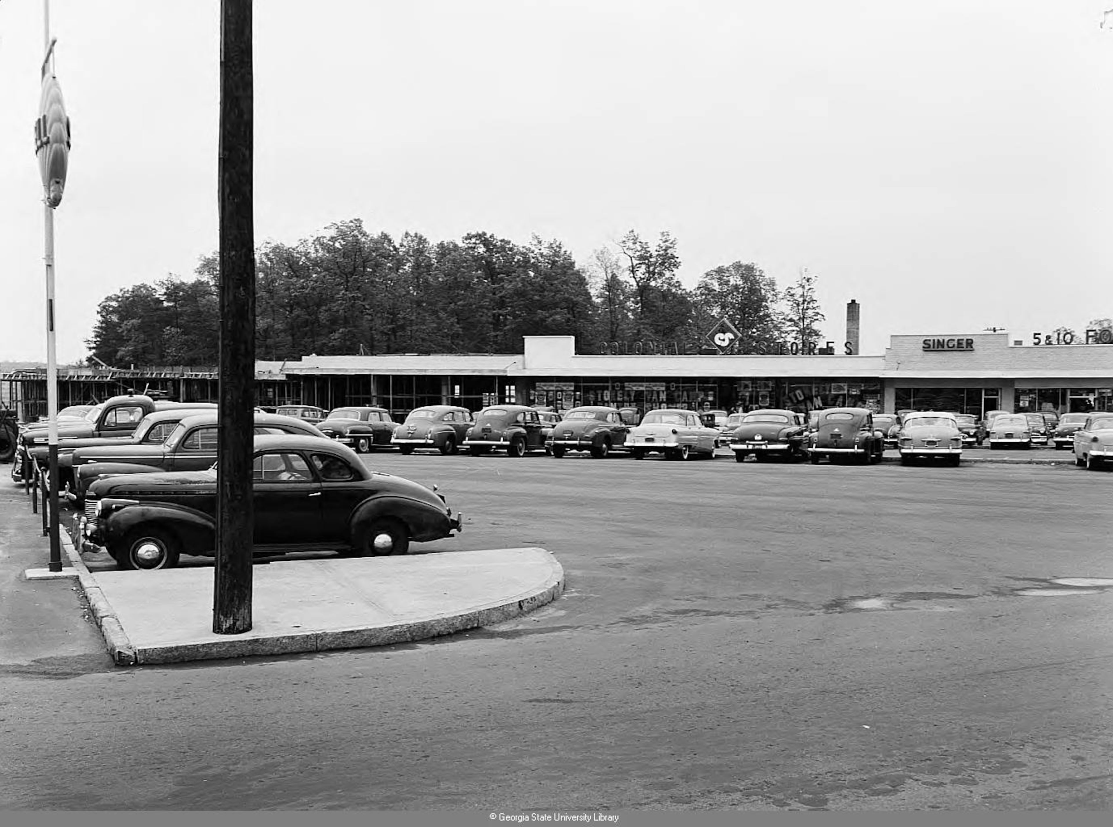 Clairmont and North Decatur Road in April 1953. Special Collections and Archives, Georgia State University Library