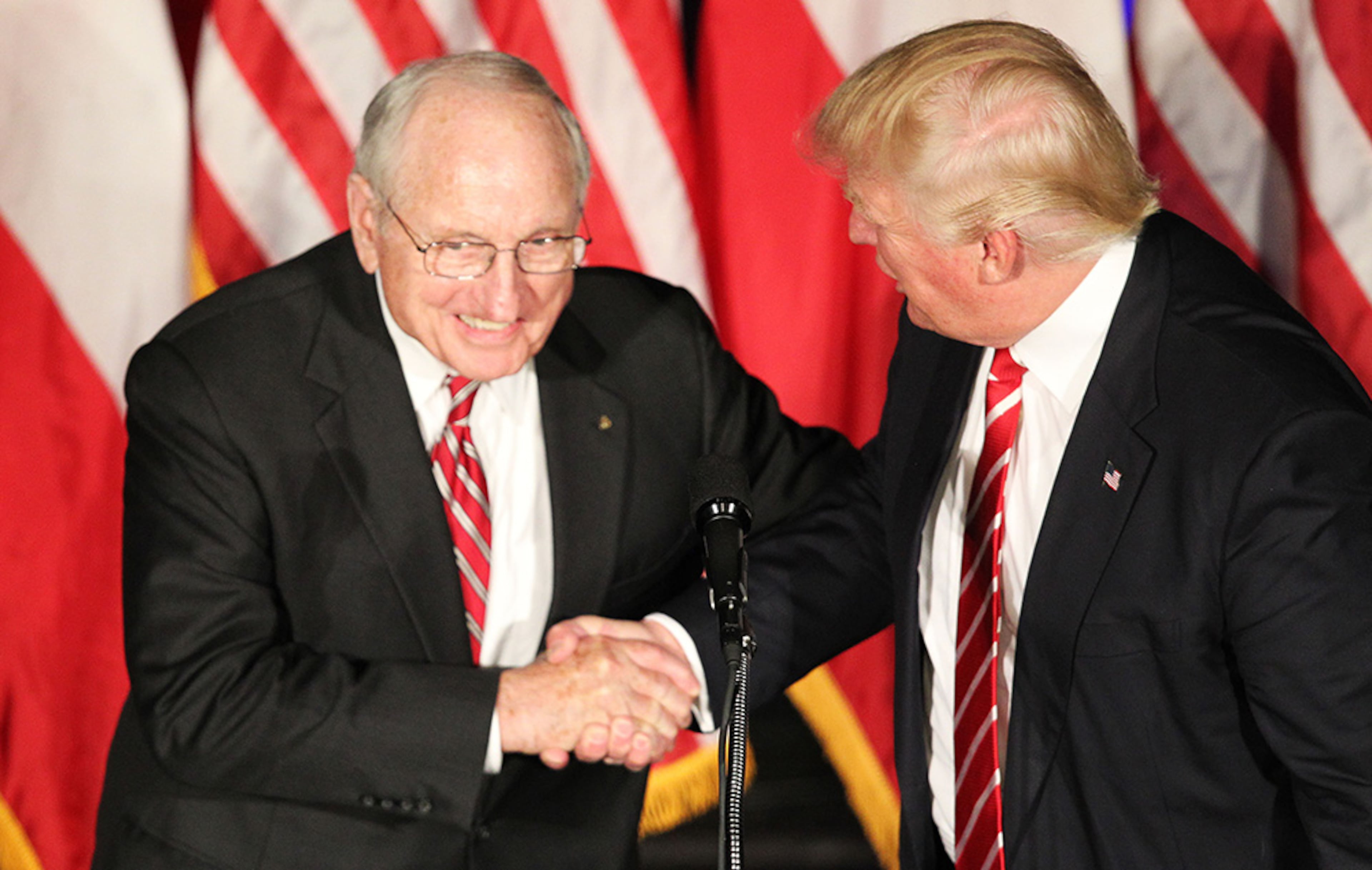 Former Georgia head football coach Vince Dooley introduced Donald Trump during a campaign stop at Atlanta's Fox Theatre in June.