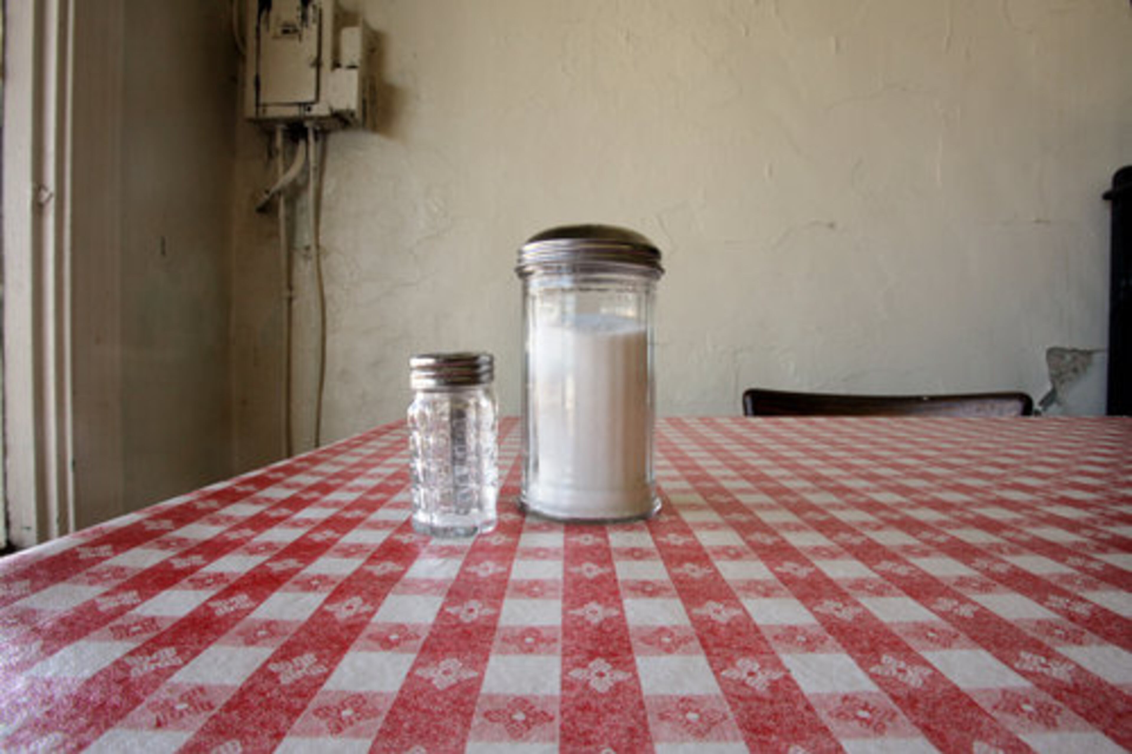 Empty tables are few and far between during the lunch rush.