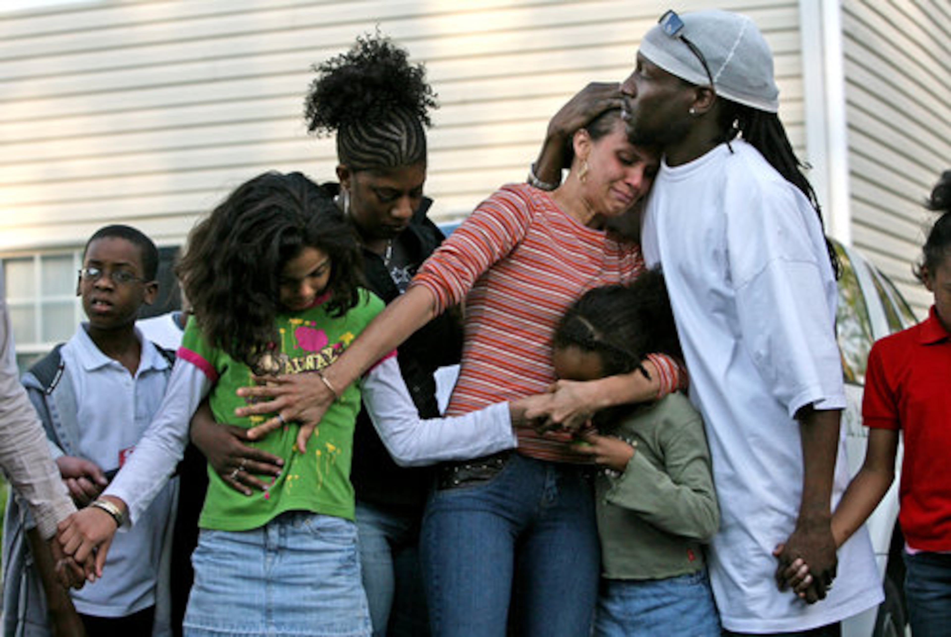 After a short prayer, Bermudez told friends and parents to make sure their children understand that whatever problems they have ''don't be afraid to talk to your mother."
