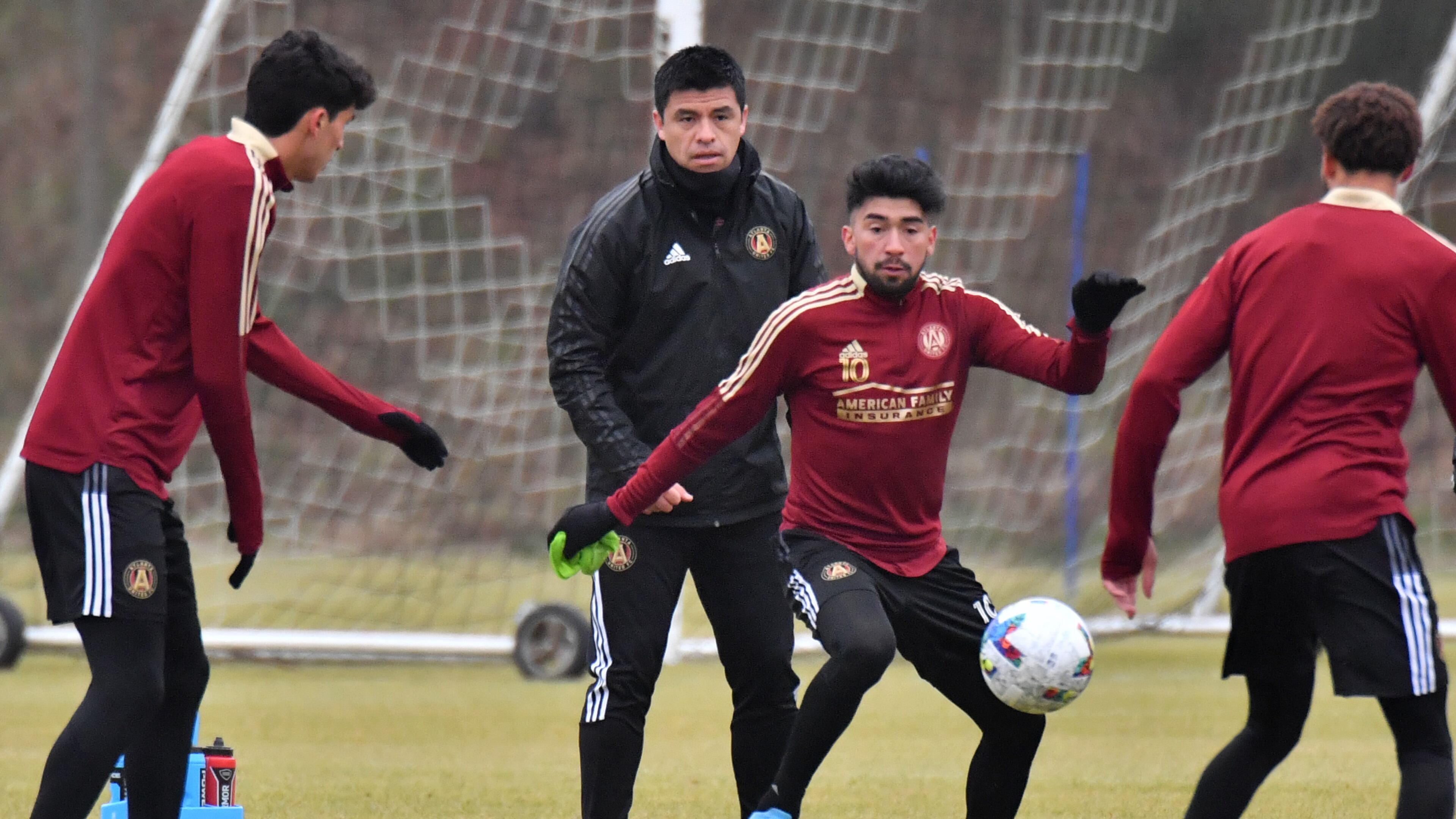Atlanta United midfielder Marcelino Moreno (10) works with the ball during team training at Children's Healthcare of Atlanta Training Ground in Marietta on Friday, January 21, 2022. (Hyosub Shin / Hyosub.Shin@ajc.com)