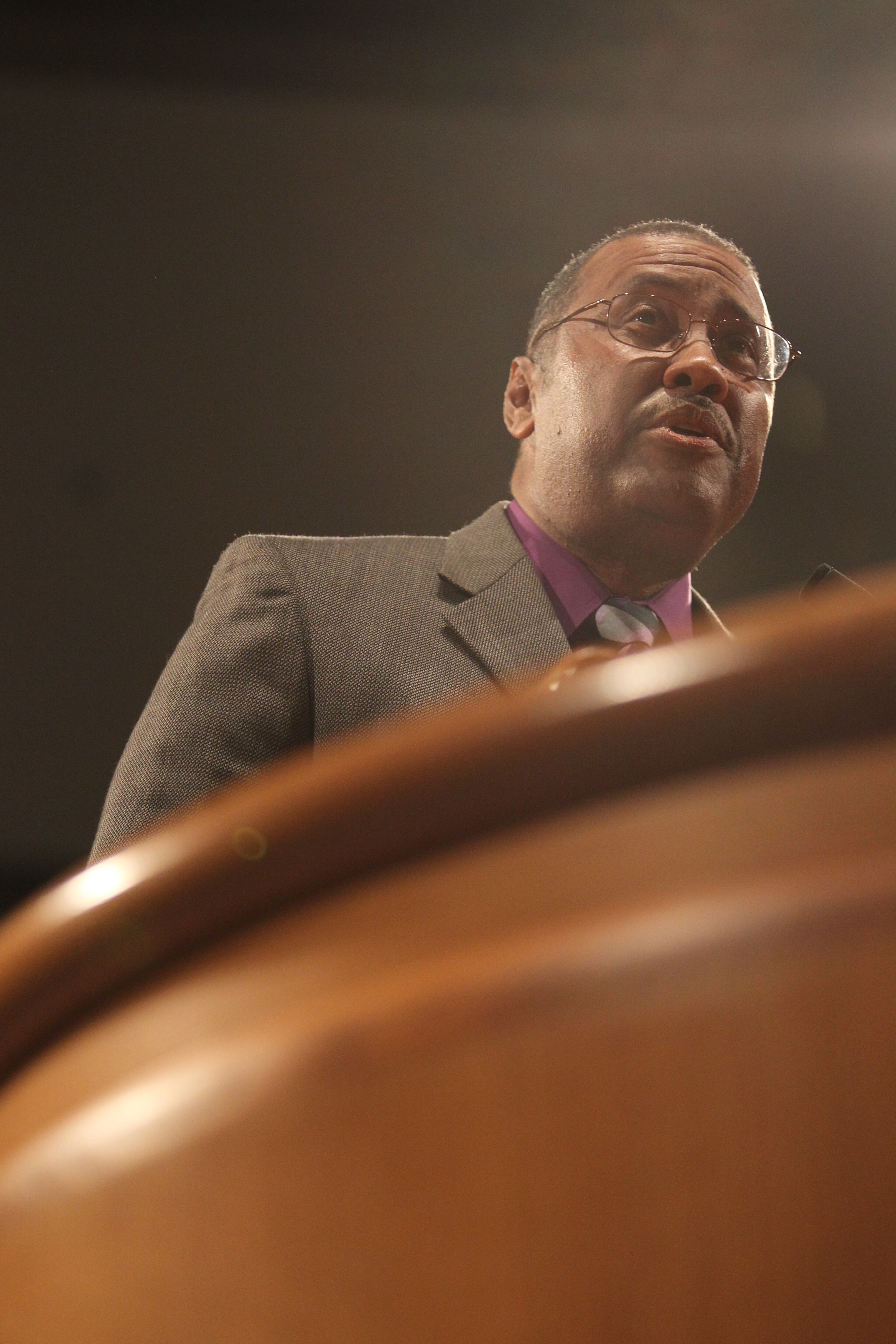 Jasper Watkins, a Democrat who ran for county commissioner against Tommy Hunter in November and lost in a tight race, addresses Hunter on Jan. 17, 2017. (HENRY TAYLOR / HENRY.TAYLOR@AJC.COM)