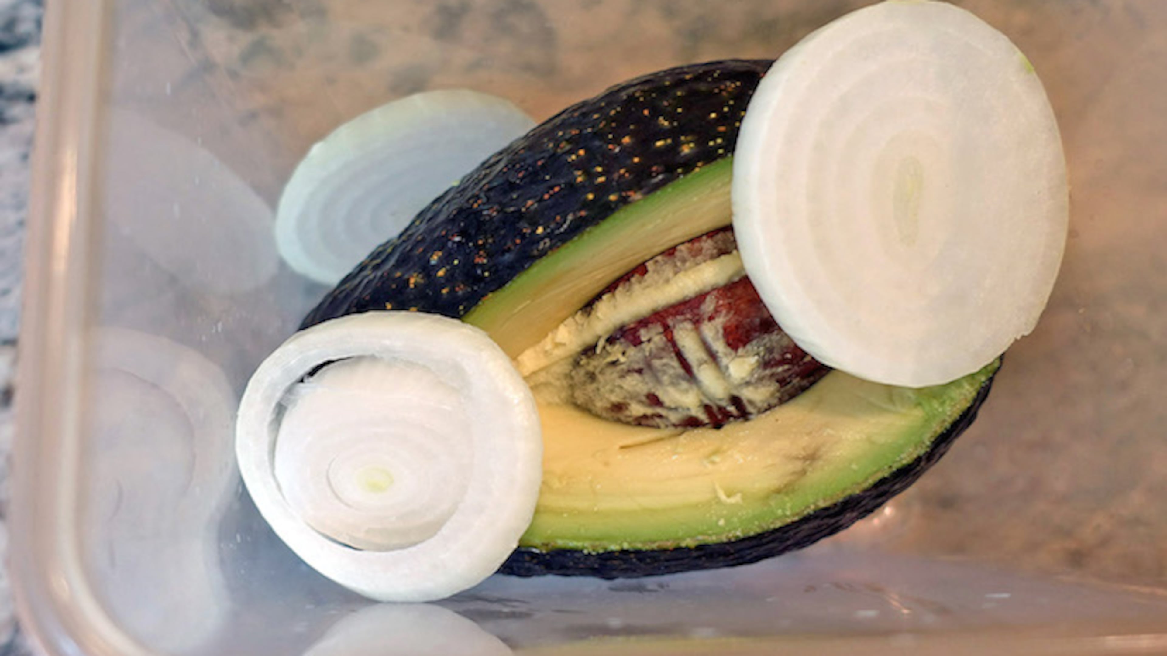 An avocado stored with onion will keep them green. (Nancy J. Stohs/Milwaukee Journal Sentinel/TNS)