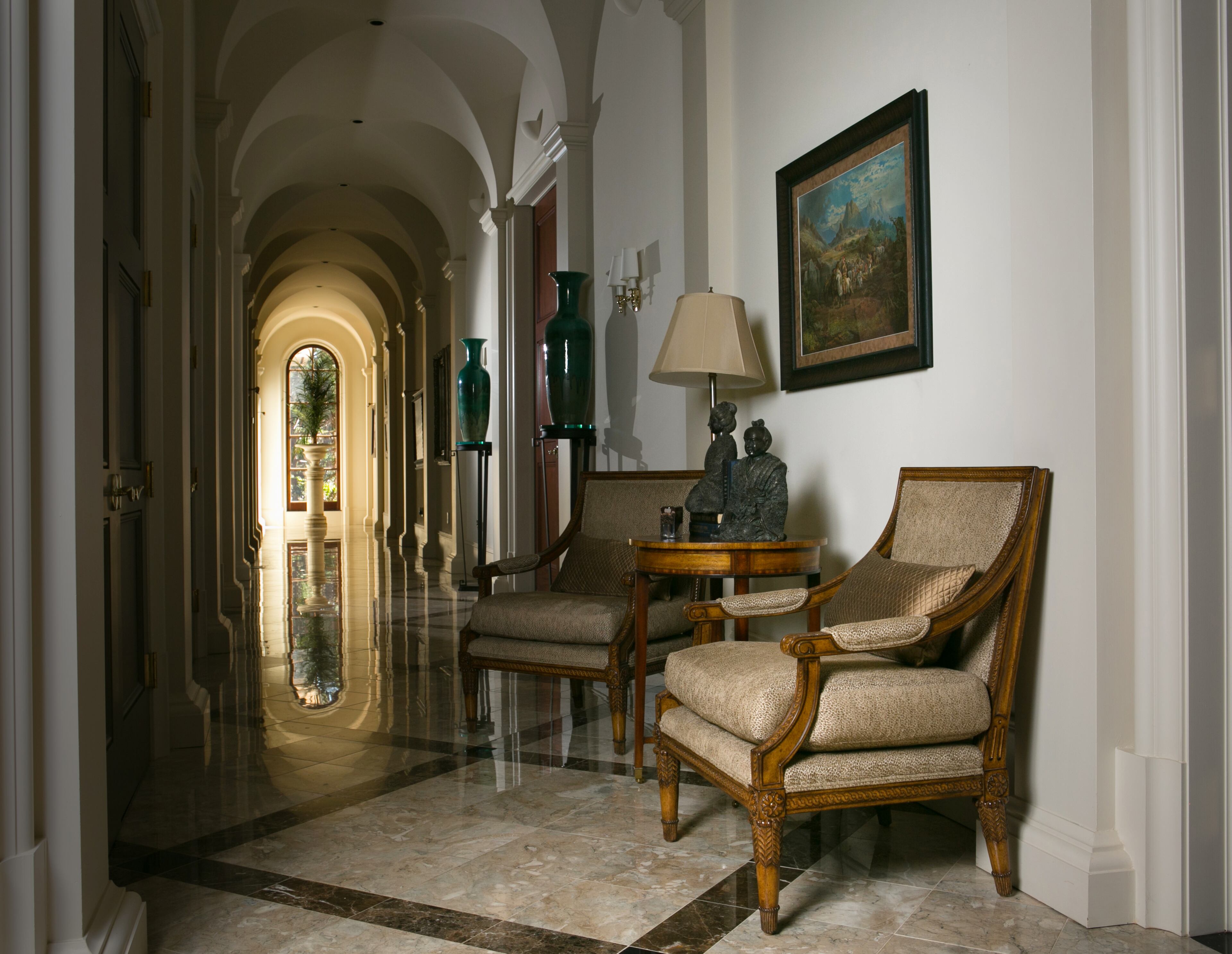March 28, 2016 - Milton, Ga: The main hallway is shown in the home of Ron and Kate Wallace Monday, March 28, 2016, in Milton, Ga. This is for the private quarters feature of Living Northside. PHOTO / JASON GETZ
