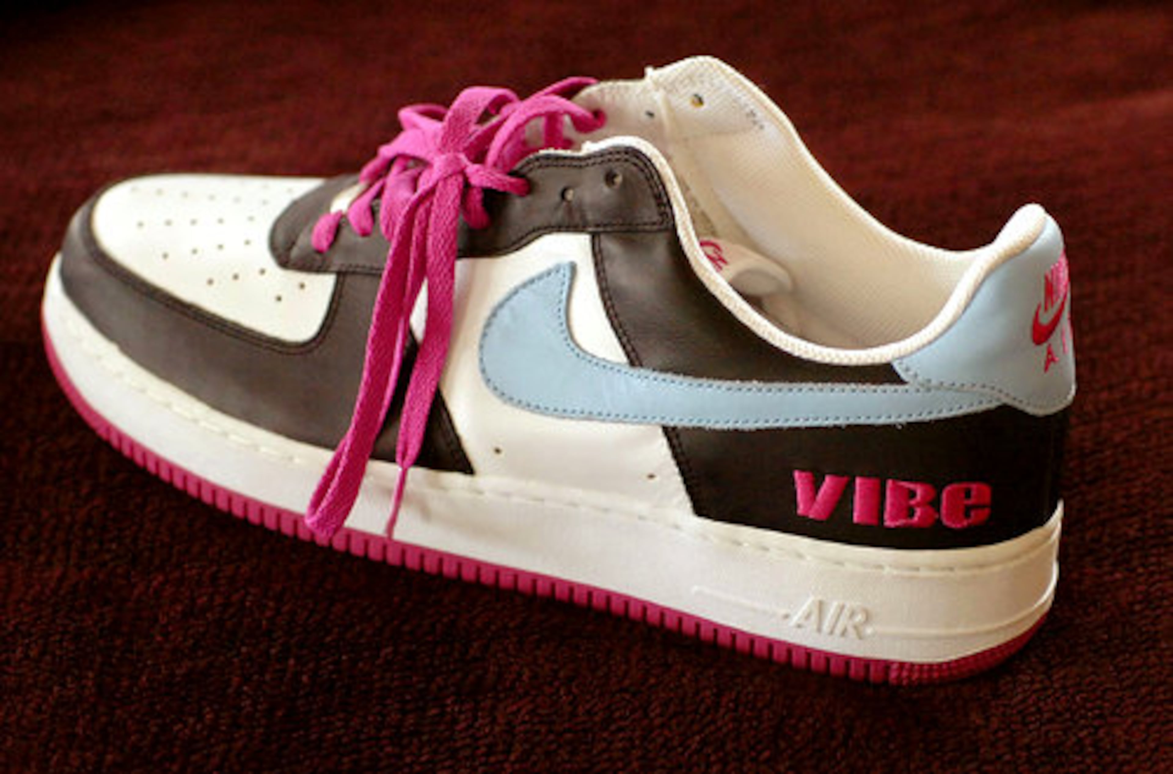 There was only a 1,000 shoes made of this Nike Air Force I Vibe edition.
