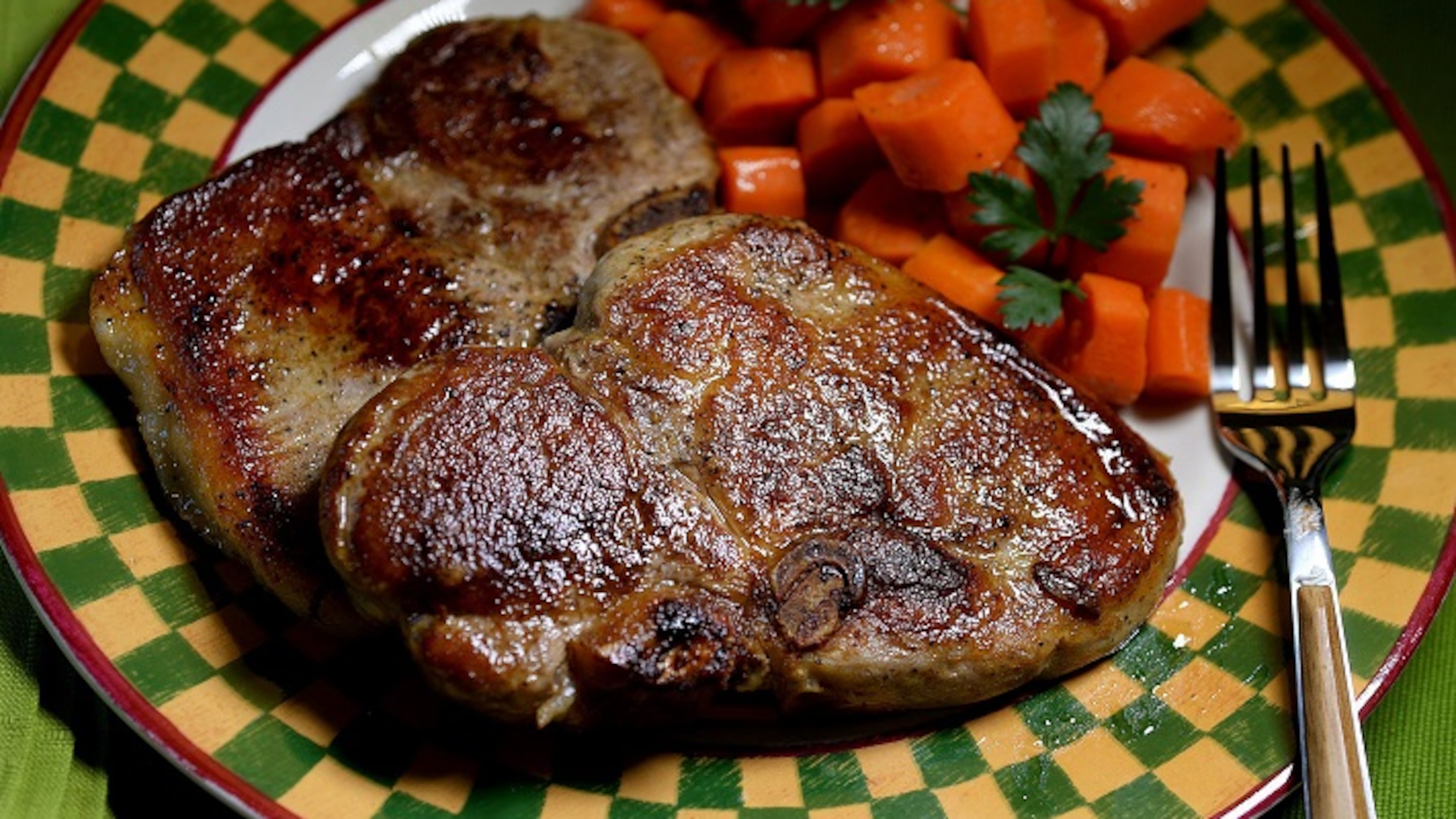 Sous vide cooking can be easy to do at home. (Diedra Laird/Charlotte Observer/TNS)