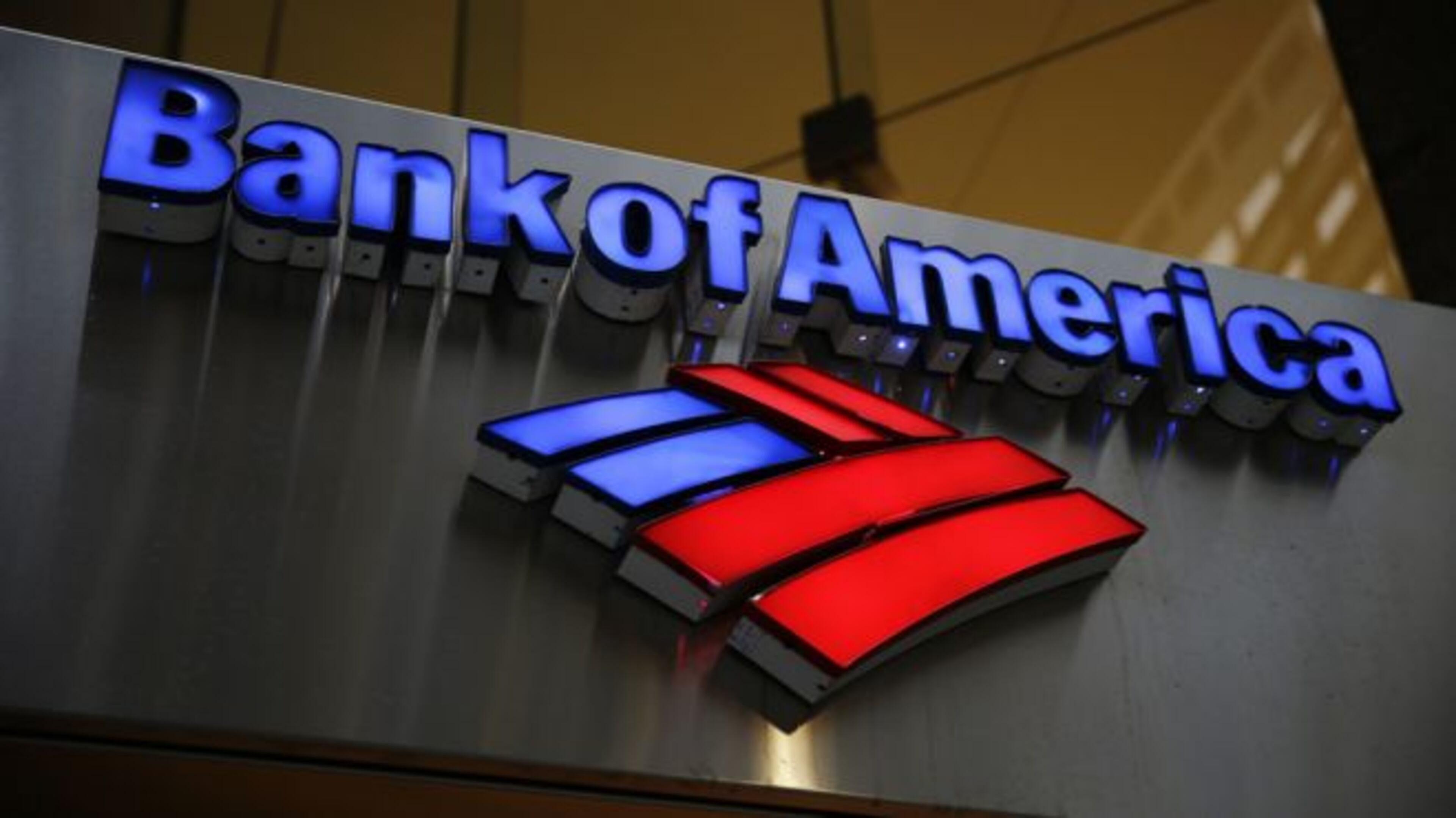 Bank of America, with $205.9 billion in charges, received a complaint score of 7.29 for 1,502 complaints per $1 billion in card charges. Top three complaints: Billing disputes, account closure, fraud.