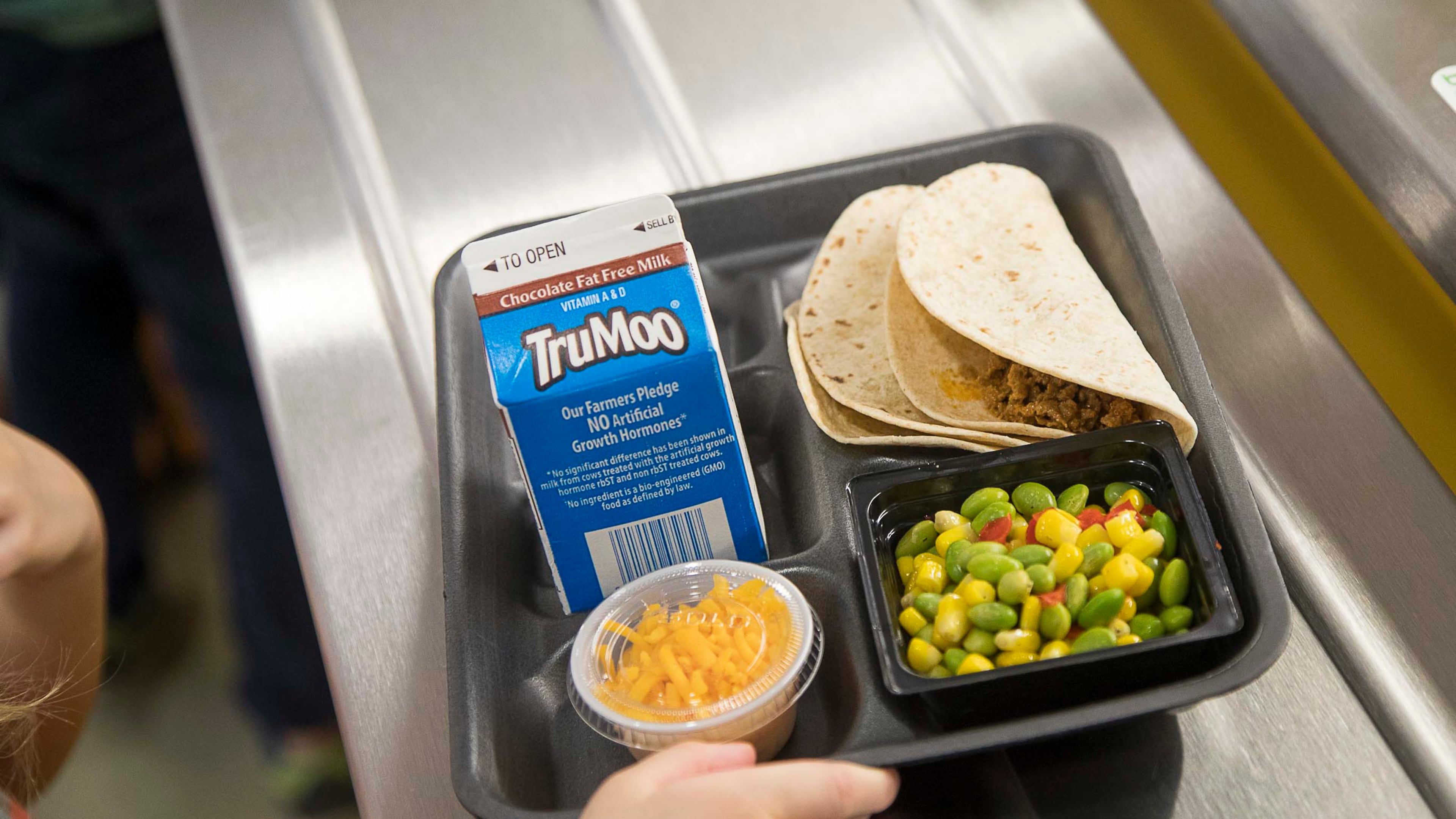 A Heards Ferry Elementary School student assembles a tray during lunch at the school in Sandy Springs, Monday, Feb. 3, 2020. ALYSSA POINTER/ALYSSA.POINTER@AJC.COM