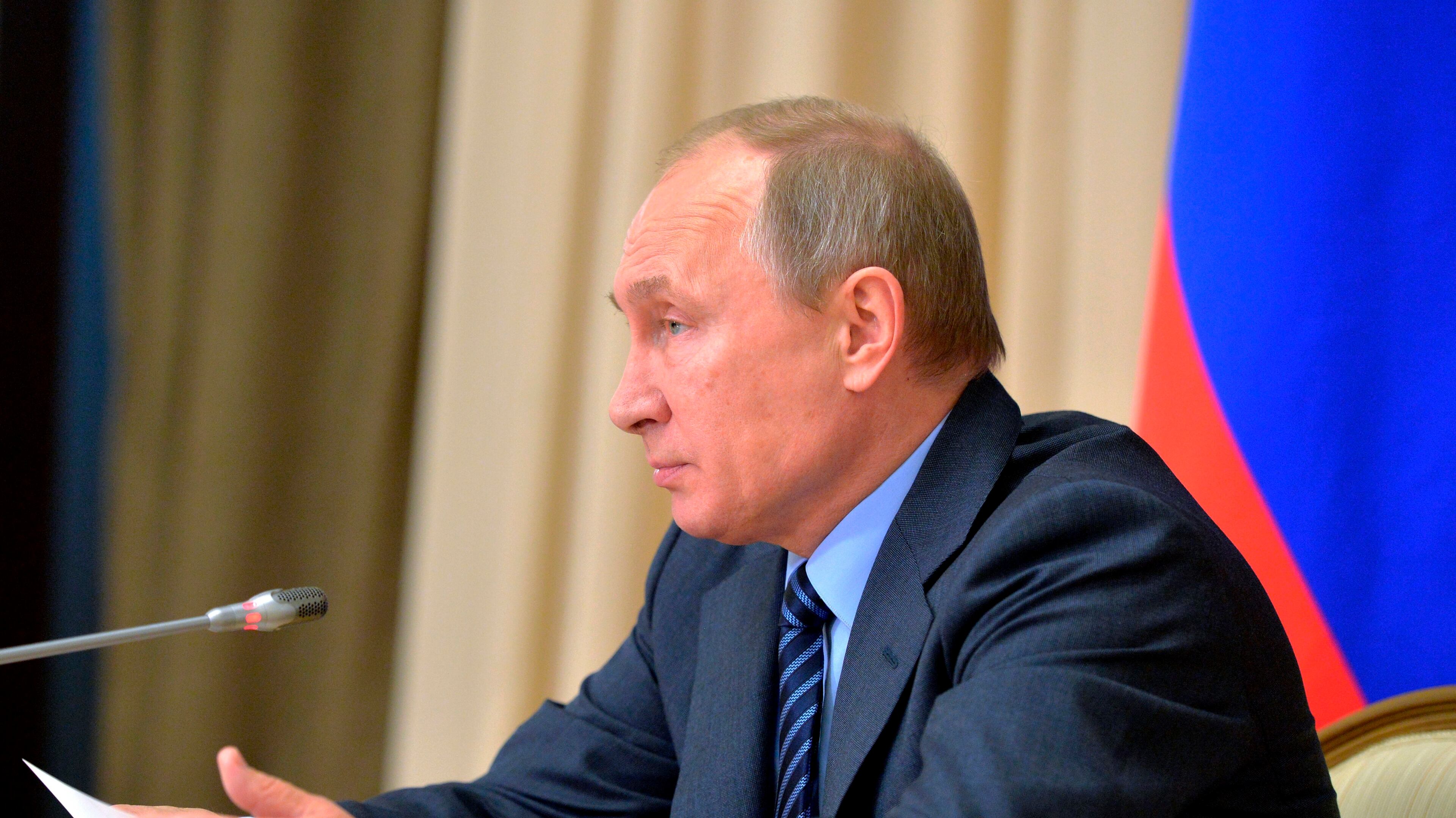 Russian President Vladimir Putin chairs a meeting with leadership of the Defense Ministry and military-industrial complex in the Bocharov Ruchei residence in Sochi, Russia, Thursday, Nov. 17, 2016. (Alexei Druzhinin/Sputnik, Kremlin Pool Photo via AP)