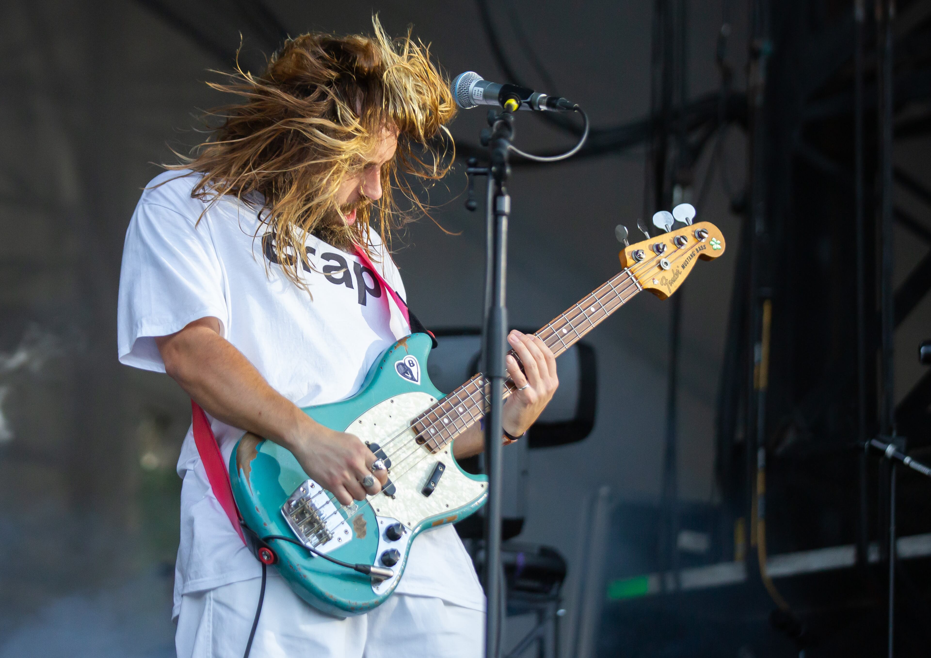 Atlanta, Ga. — British indie rockers Wet Leg drew a huge crowd on Sunday evening, Sept. 21, 2025, at Piedmont Park. Lead singer Rhian Teasdale showed why she’s become a standout star over the past year. (RYAN FLEISHER FOR THE ATLANTA JOURNAL-CONSTITUTION)