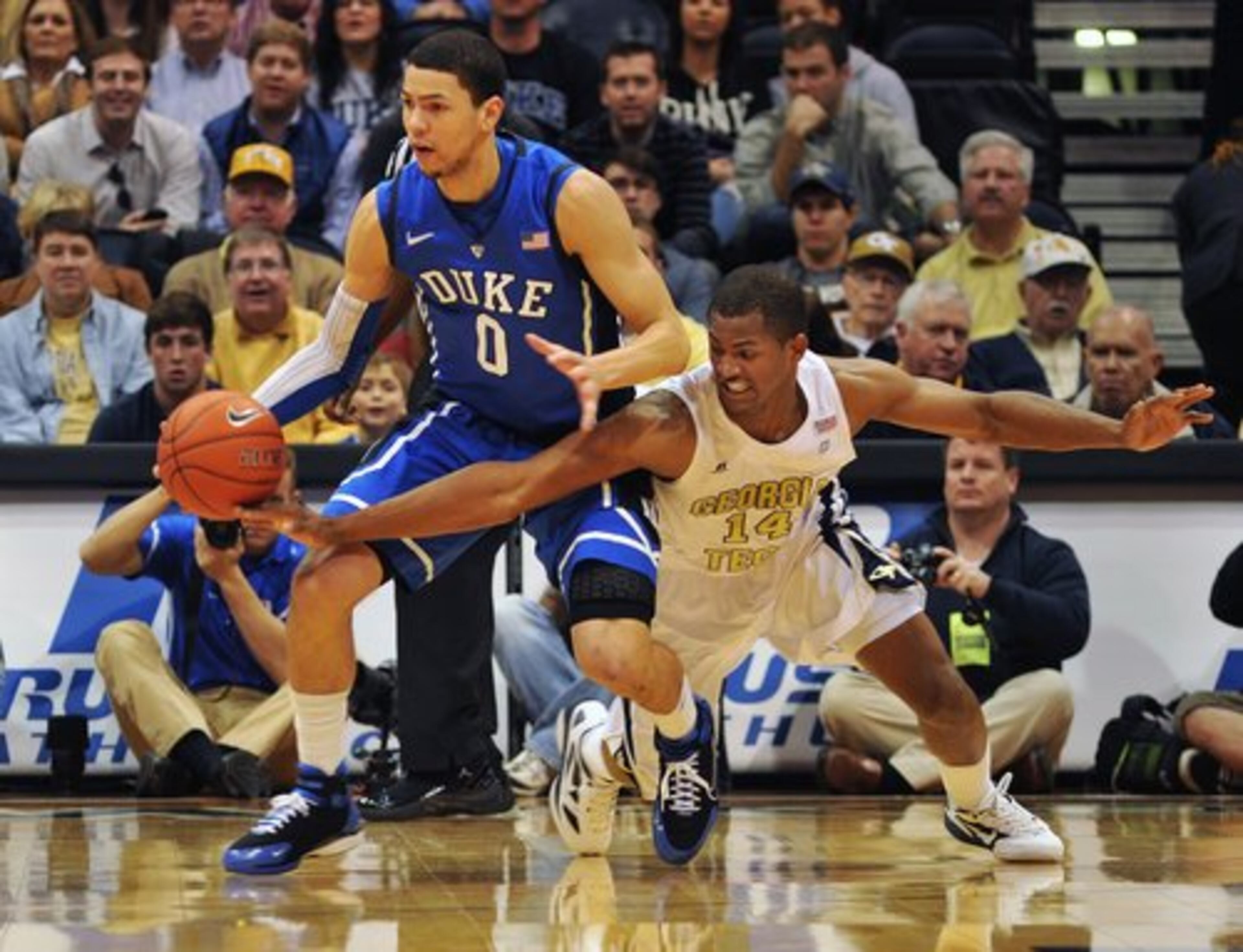 Morris tries to steal the ball from Duke's Austin Rivers.