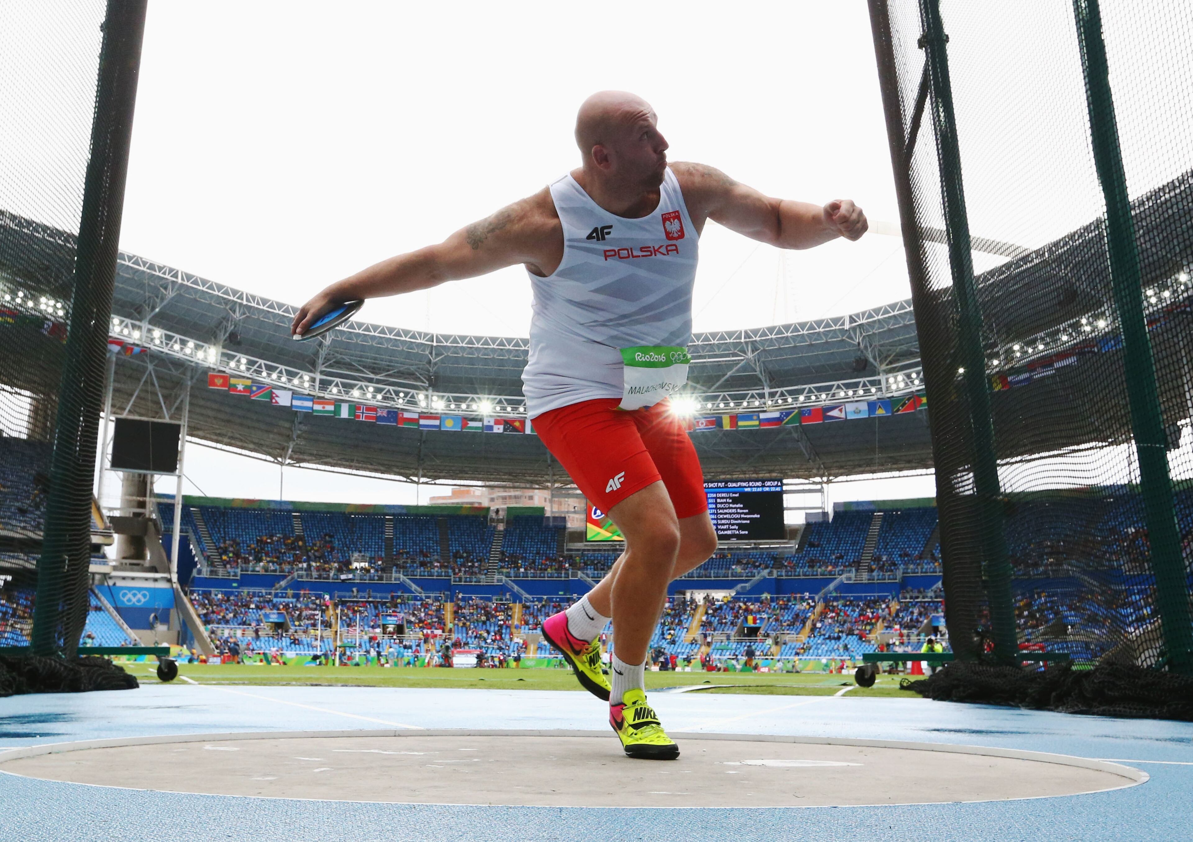 RIO DE JANEIRO, BRAZIL - AUGUST 12: Piotr Malachowski of Poland competes in the Men's Discus qualification on Day 7 of the Rio 2016 Olympic Games at the Olympic Stadium on August 12, 2016 in Rio de Janeiro, Brazil. (Photo by Ian Walton/Getty Images)