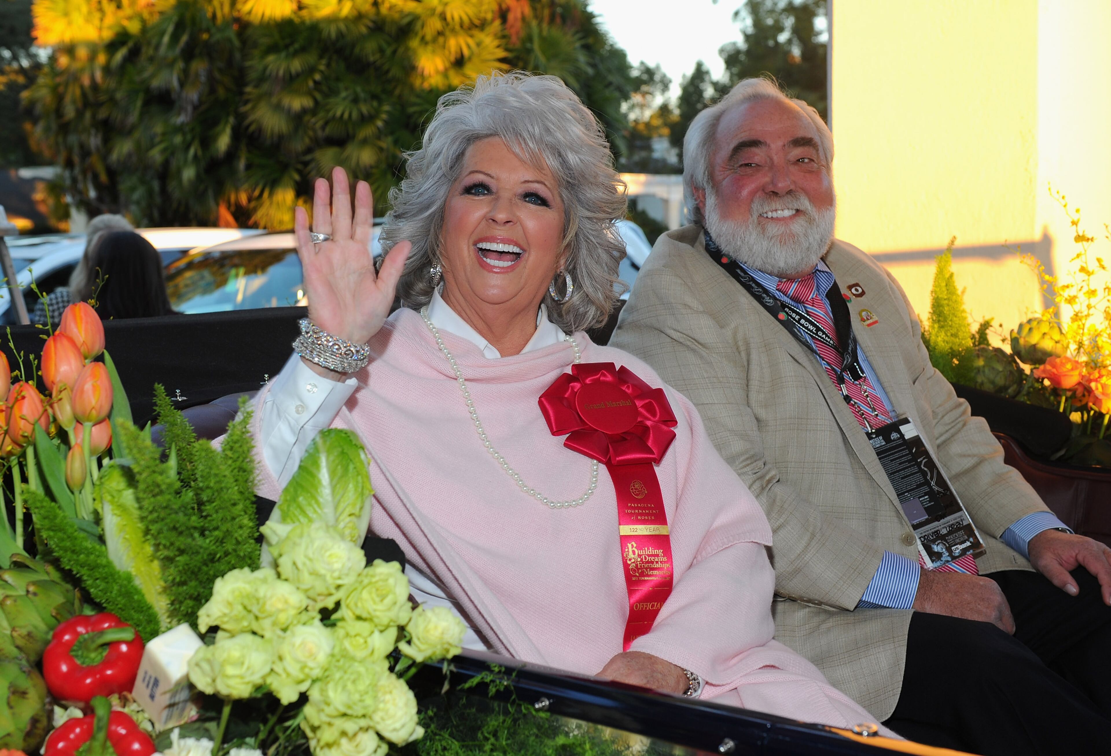 Grand Marshal Paula Deen leads the 122nd Annual Tournament of Roses Parade presented by Honda on January 1, 2011 in Pasadena, California. (Photo by Alberto E. Rodriguez/Getty Images)