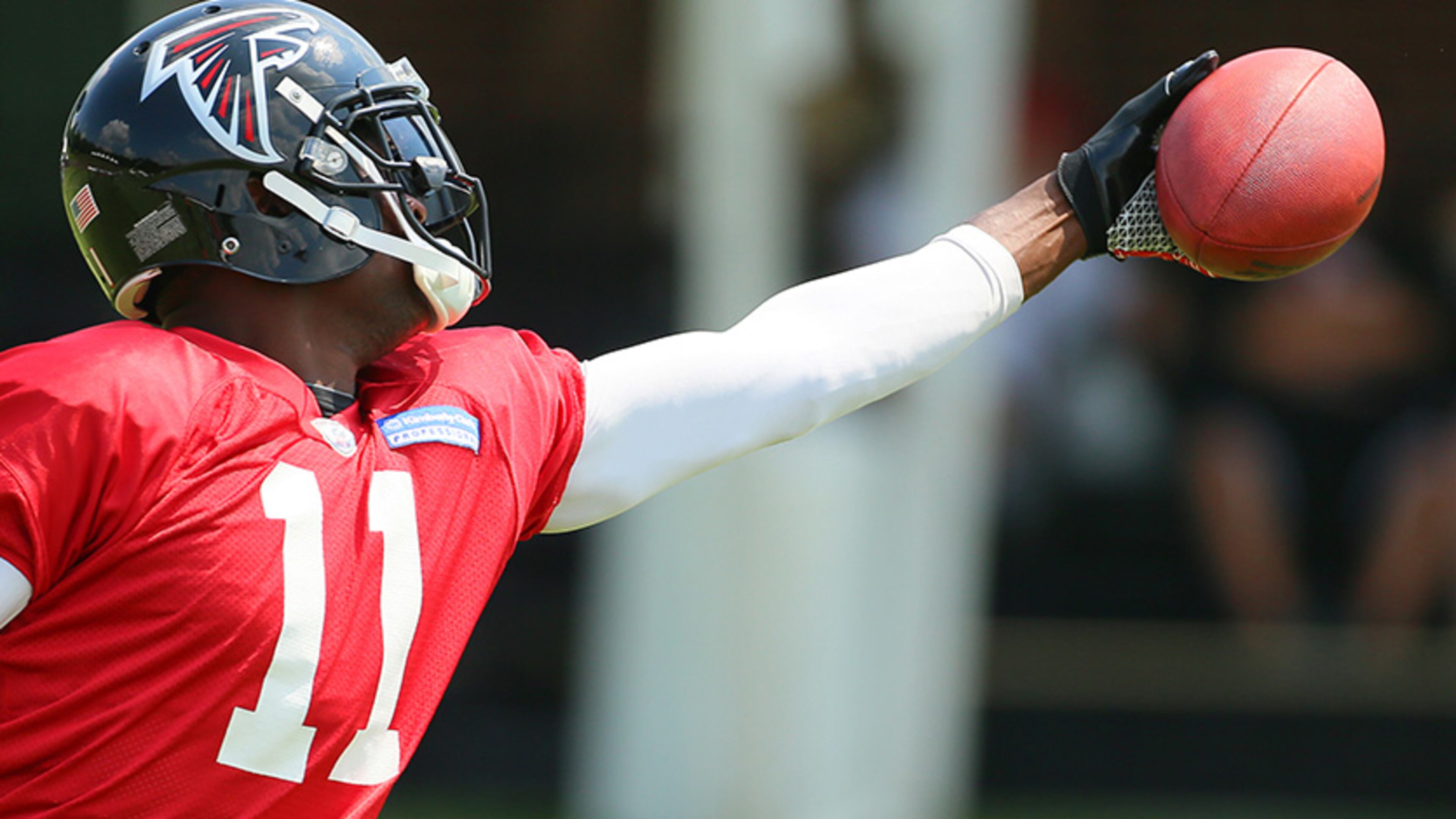 Falcons wide receiver Julio Jones has not practiced since he was hurt late in a Dec. 8 loss at the Green Bay Packers.