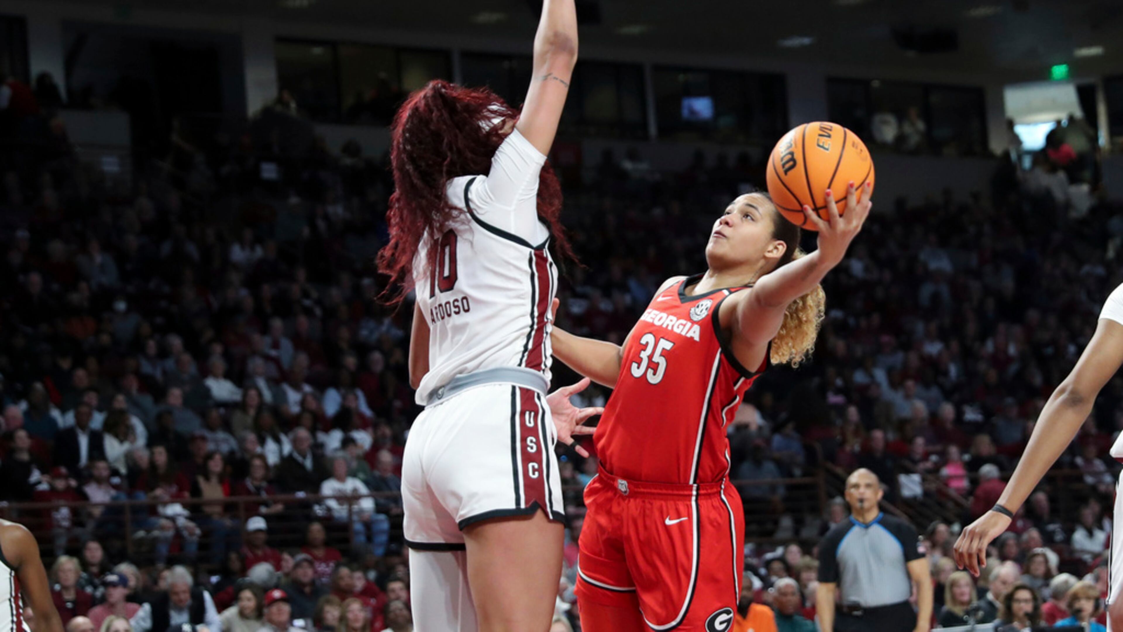 Javyn Nicholson (right) led the Bulldogs' offense. AP file photo