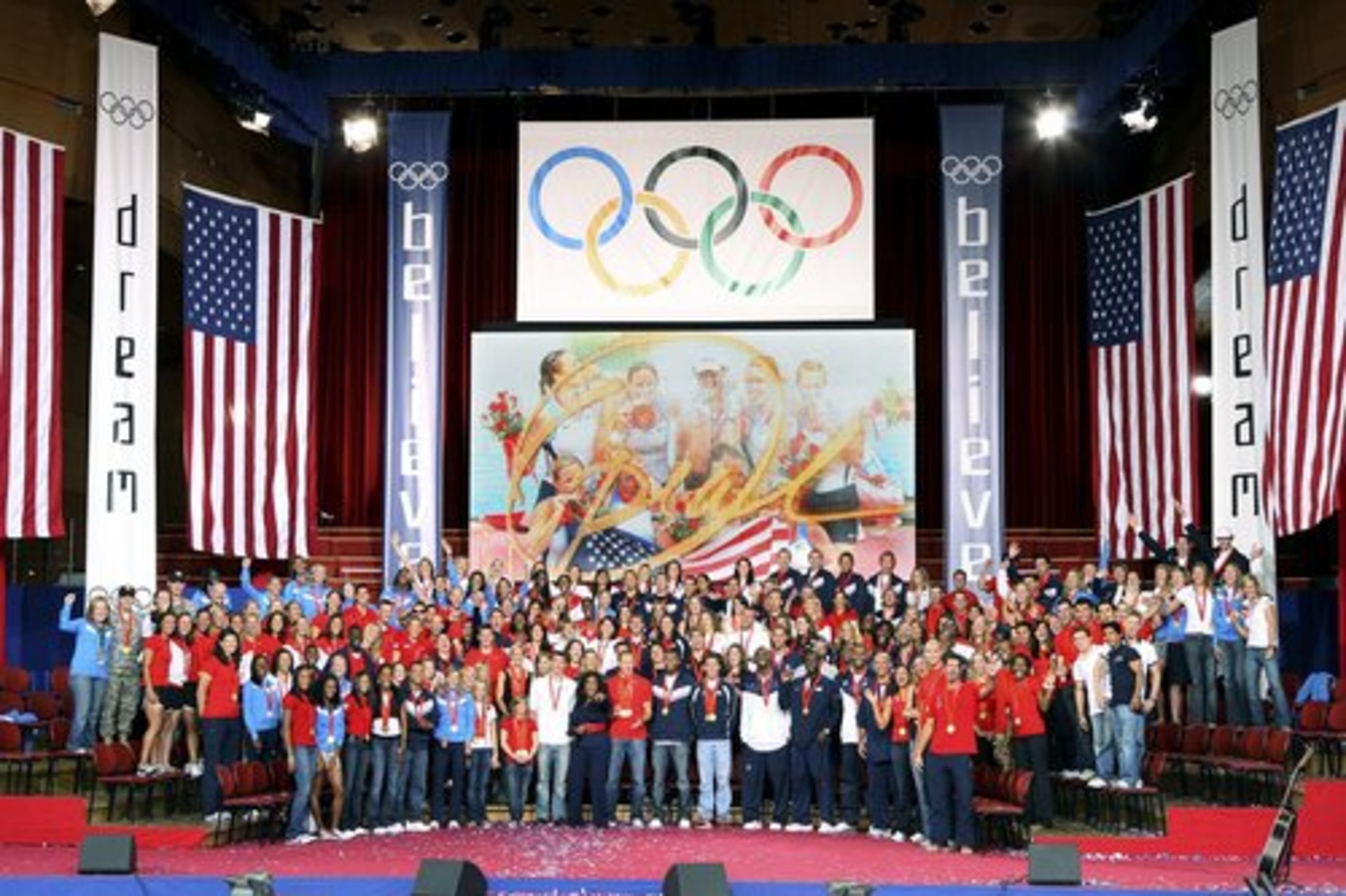 Then they all took a photo together. If you want to watch the show it will air Monday, Sept. 8. Chicago is a finalist for the 2016 Games along with Tokyo; Rio de Janeiro, Brazil; and Madrid, Spain. The International Olympic Committee will choose the 2016 host next year.