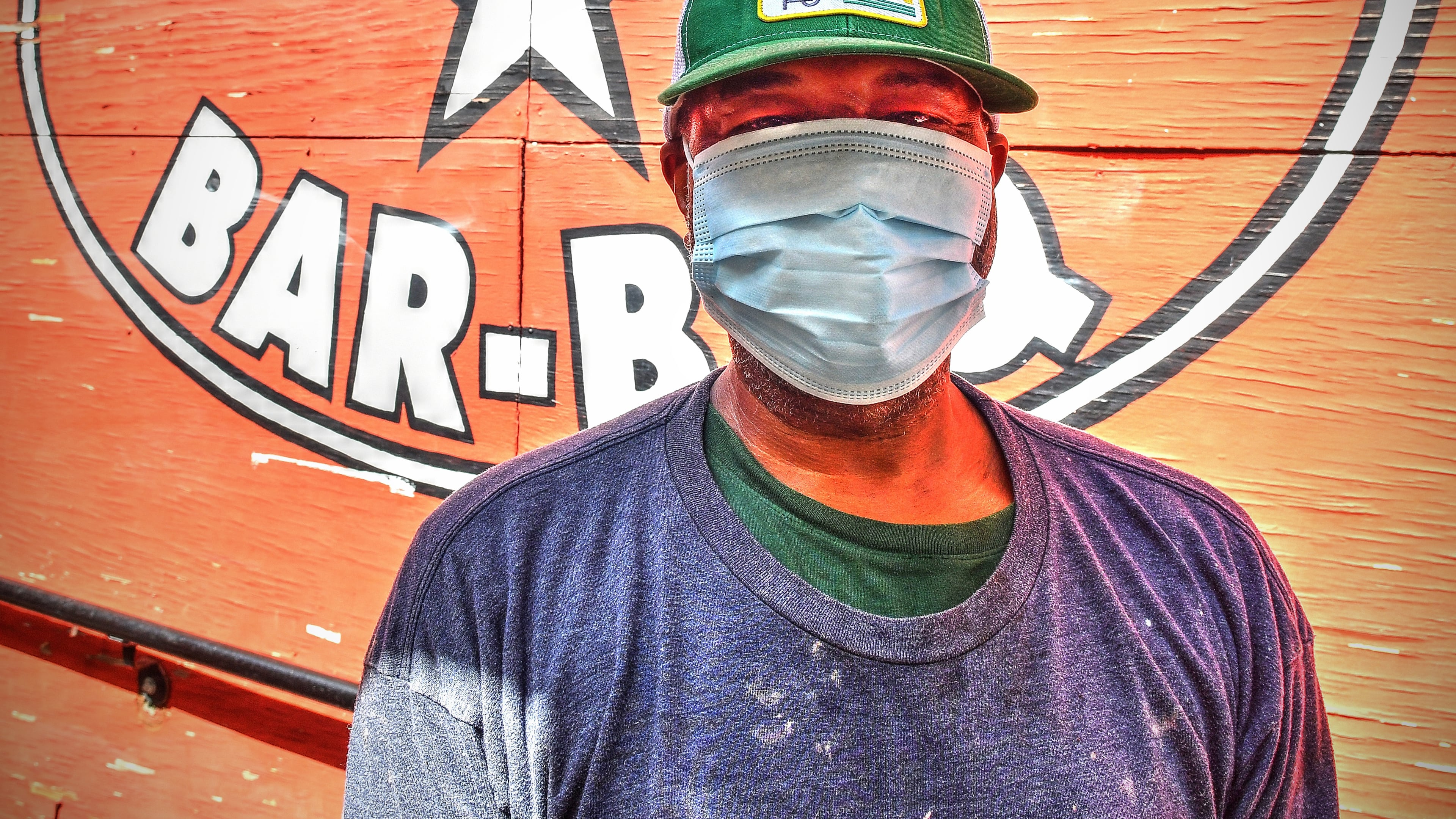 200923 Atlanta, Ga: Marcus Thomas, dishwasher at Fox Bros. BBQ on Dekalb Avenue for profile piece. Photographed on Wednesday, September 23, 2020. (Chris Hunt for The Atlanta Journal-Constitution)