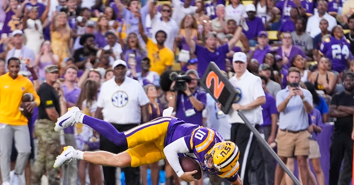 No. 8 LSU and QB Sam Leavitt overcome a rash of turnovers in a 45-14 victory over Louisiana Tech